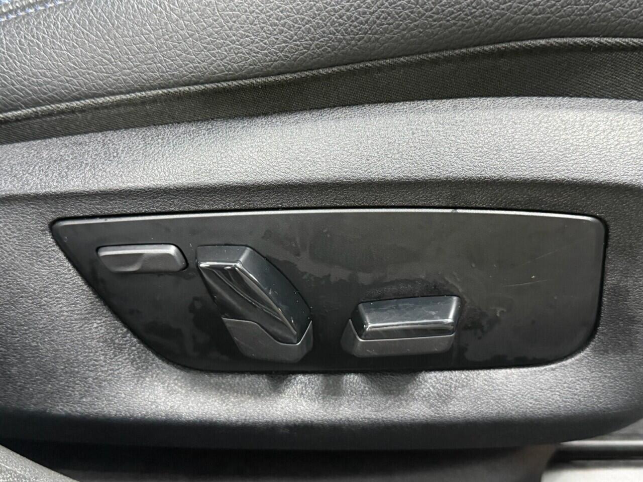 BMW 5 Series - Image 15