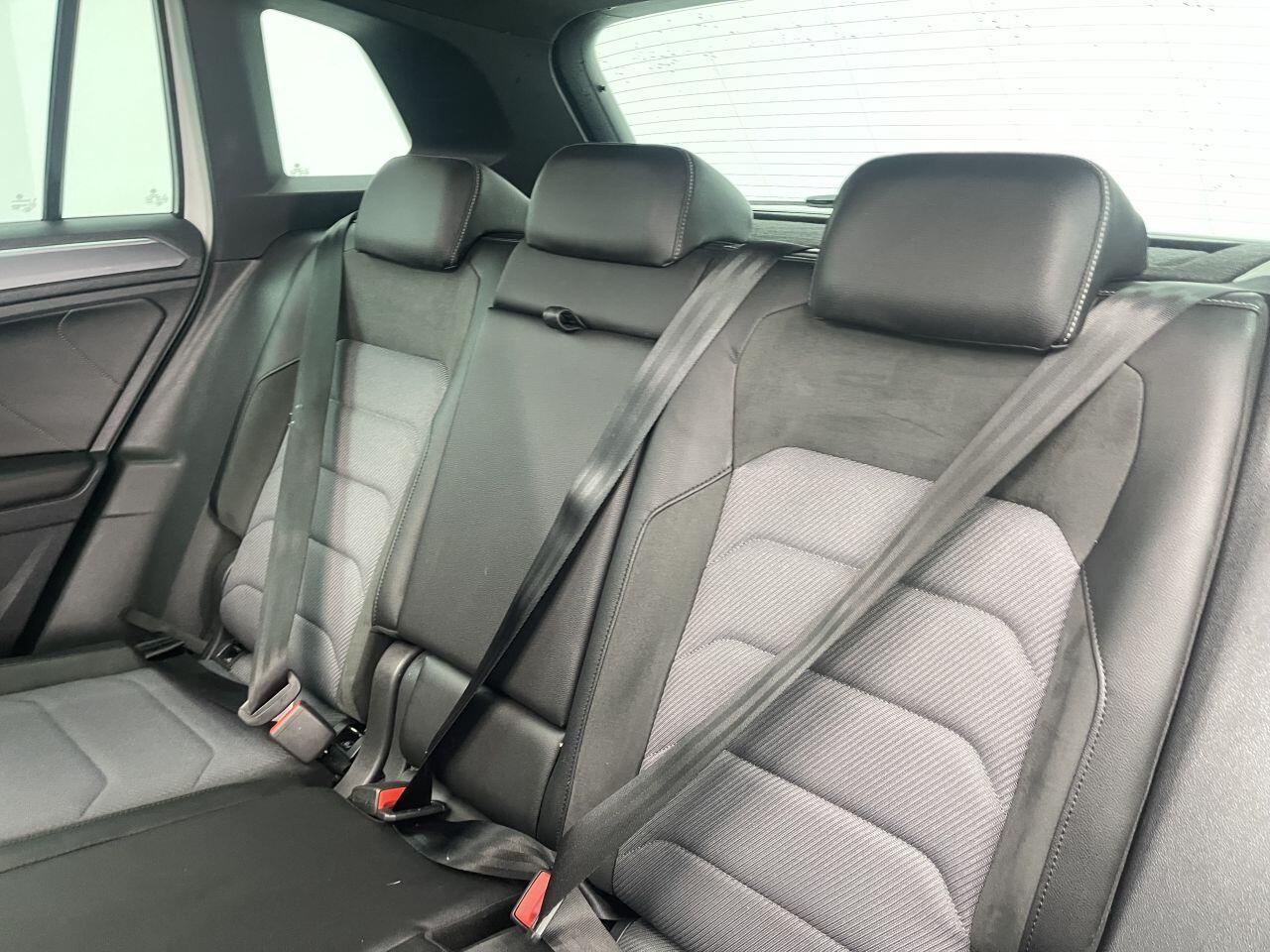 Volkswagen Tiguan - Image 22