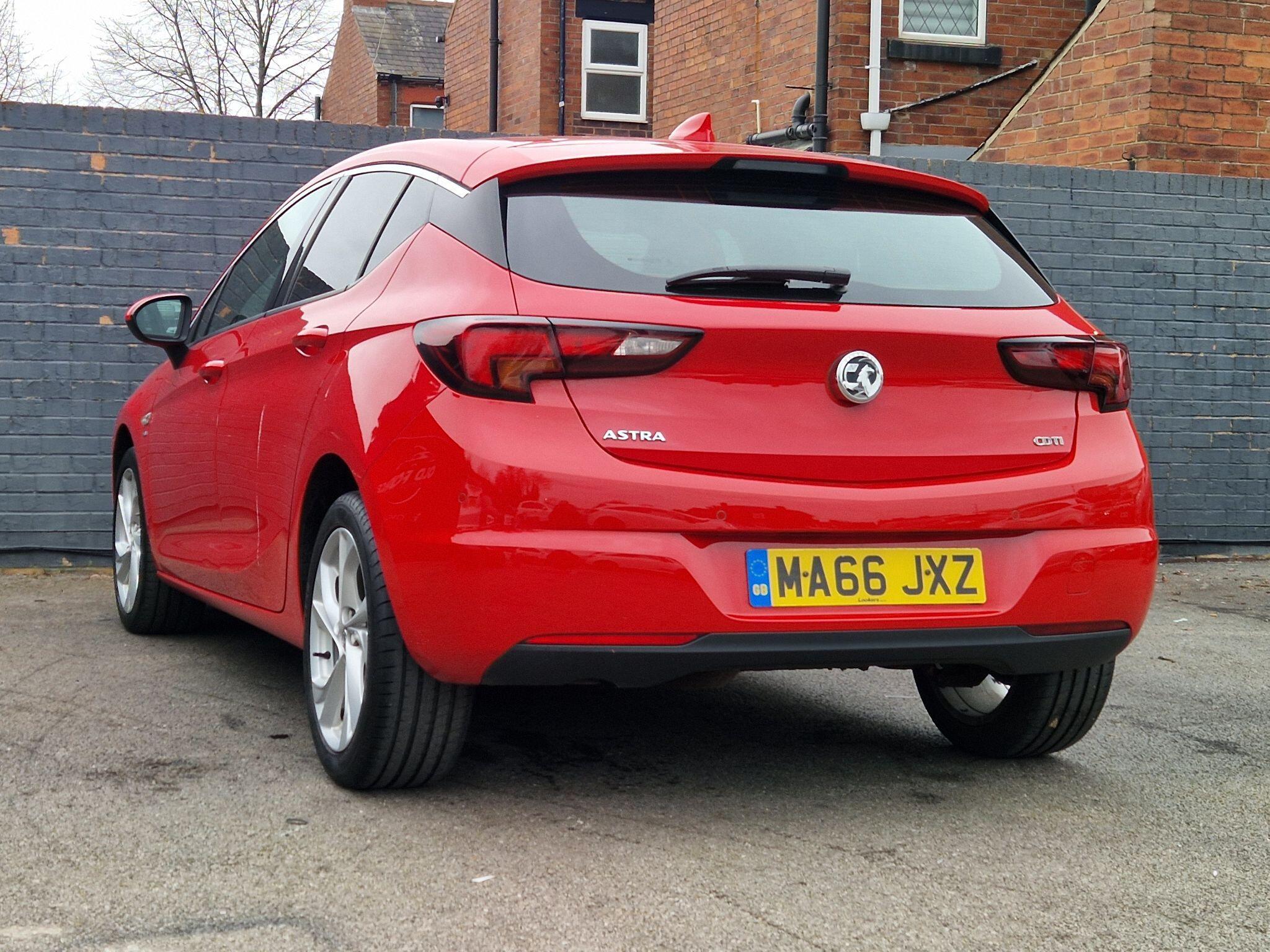 Vauxhall Astra - Image 23