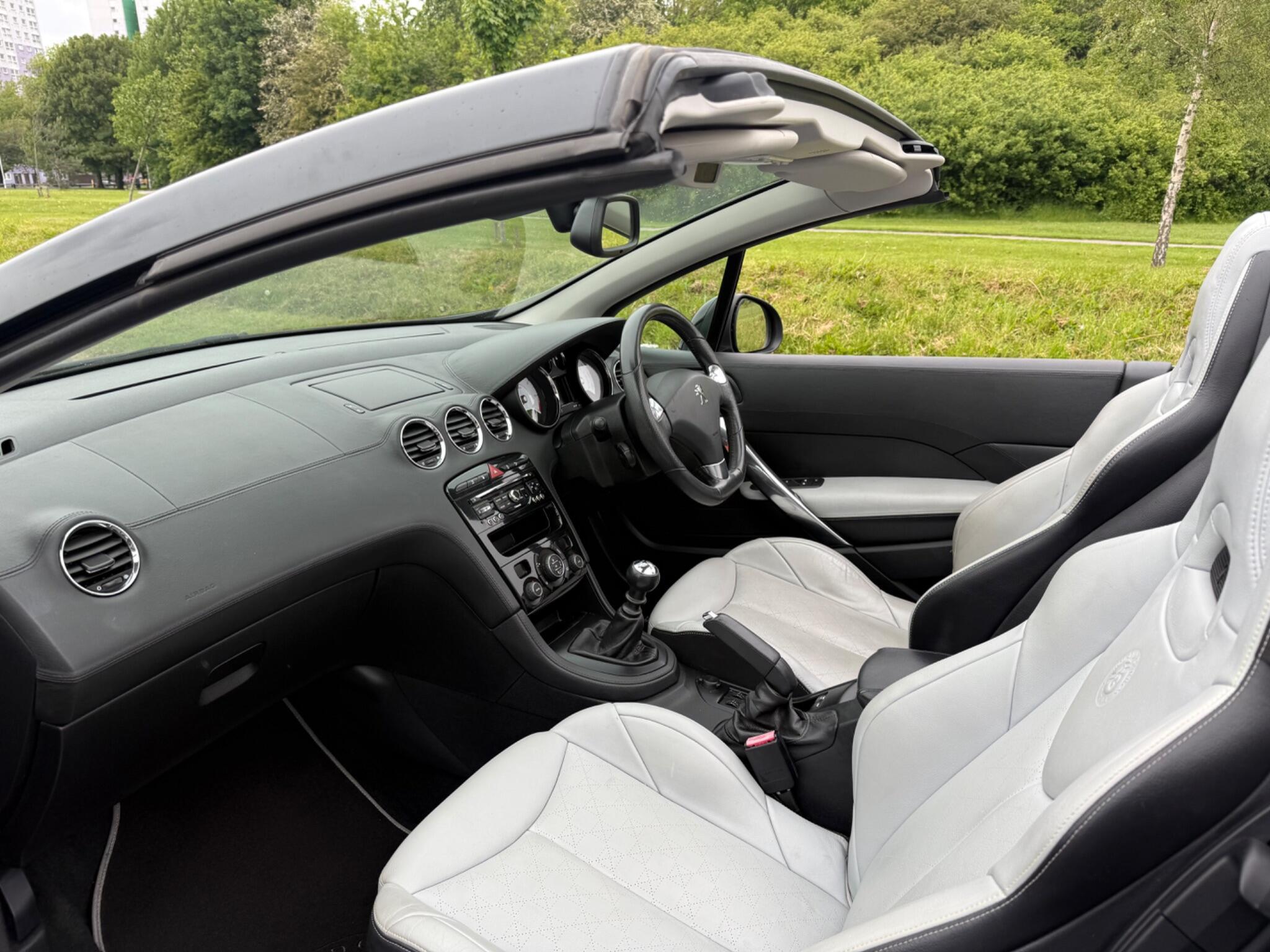 Peugeot 308 CC - Image 16