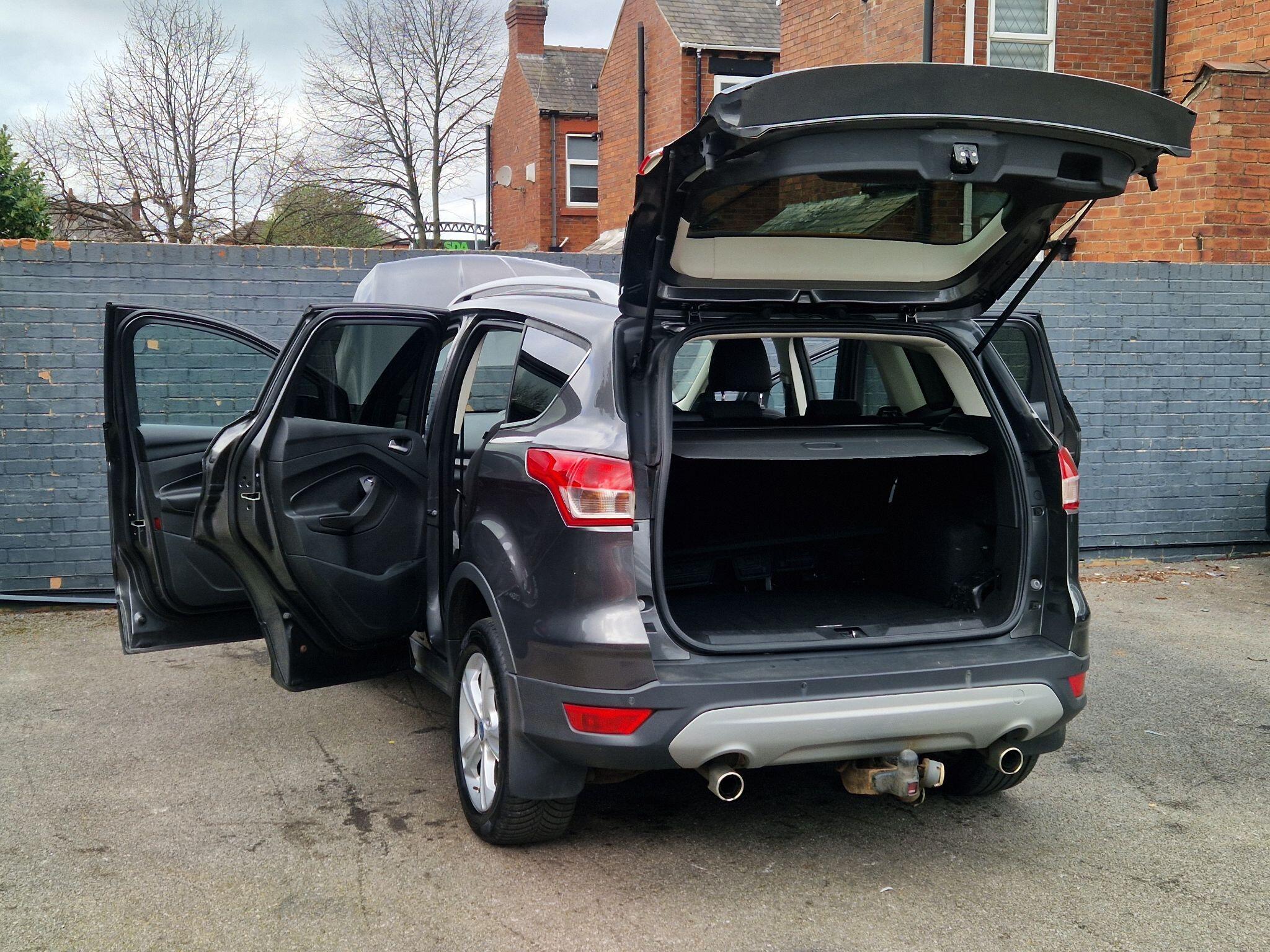 Ford Kuga - Image 19