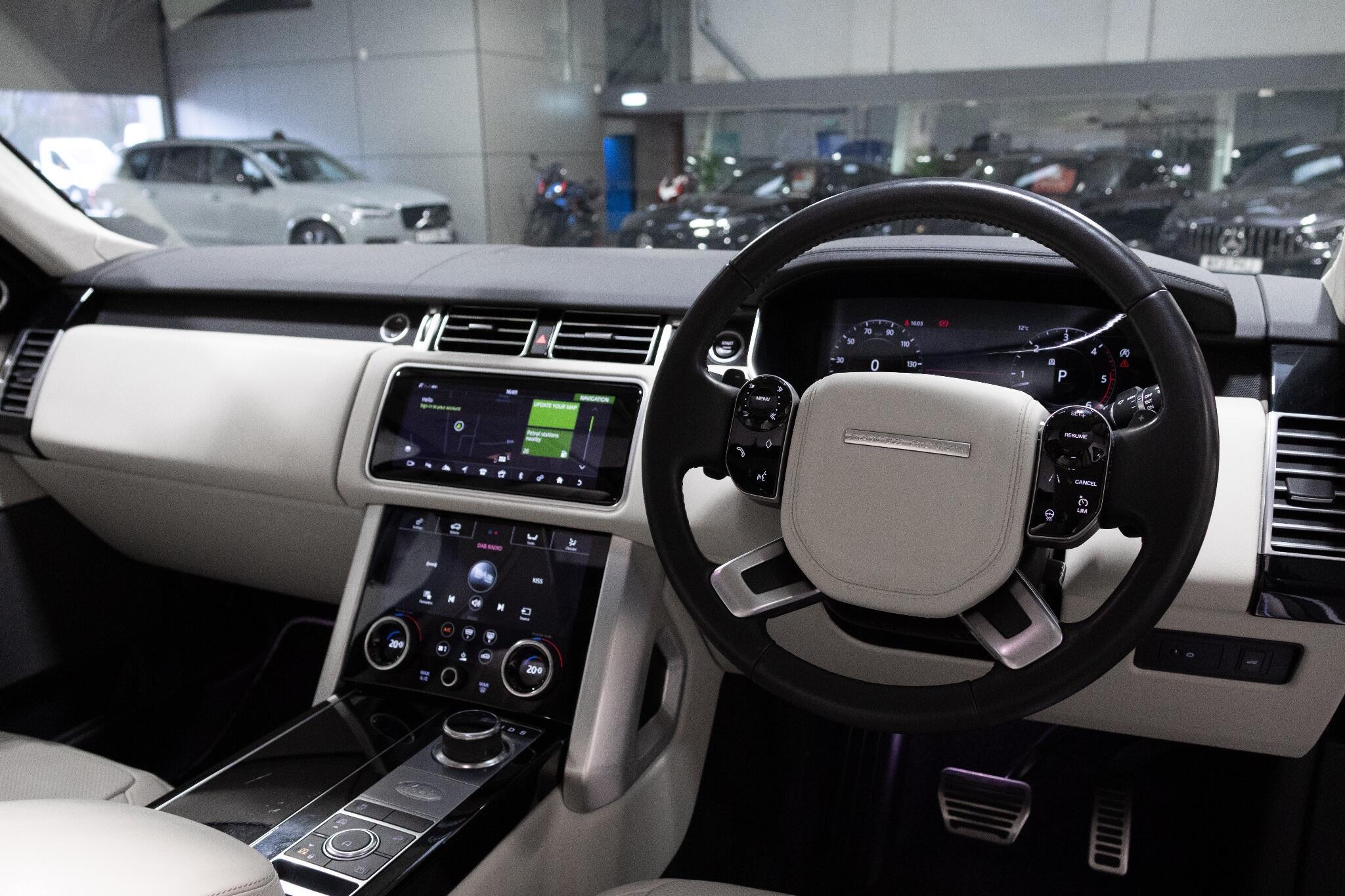 Land Rover Range Rover - Image 15