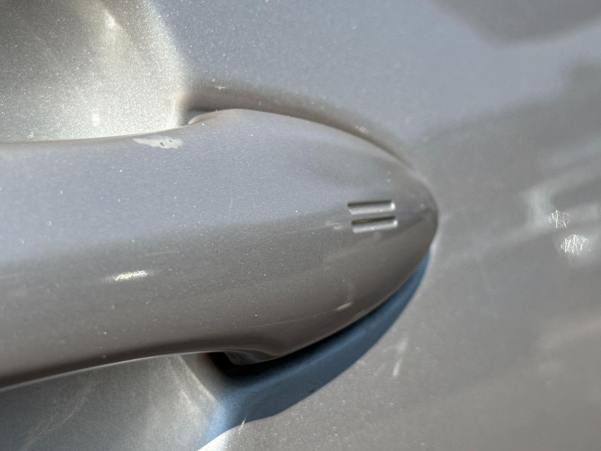 Toyota Prius - Image 17