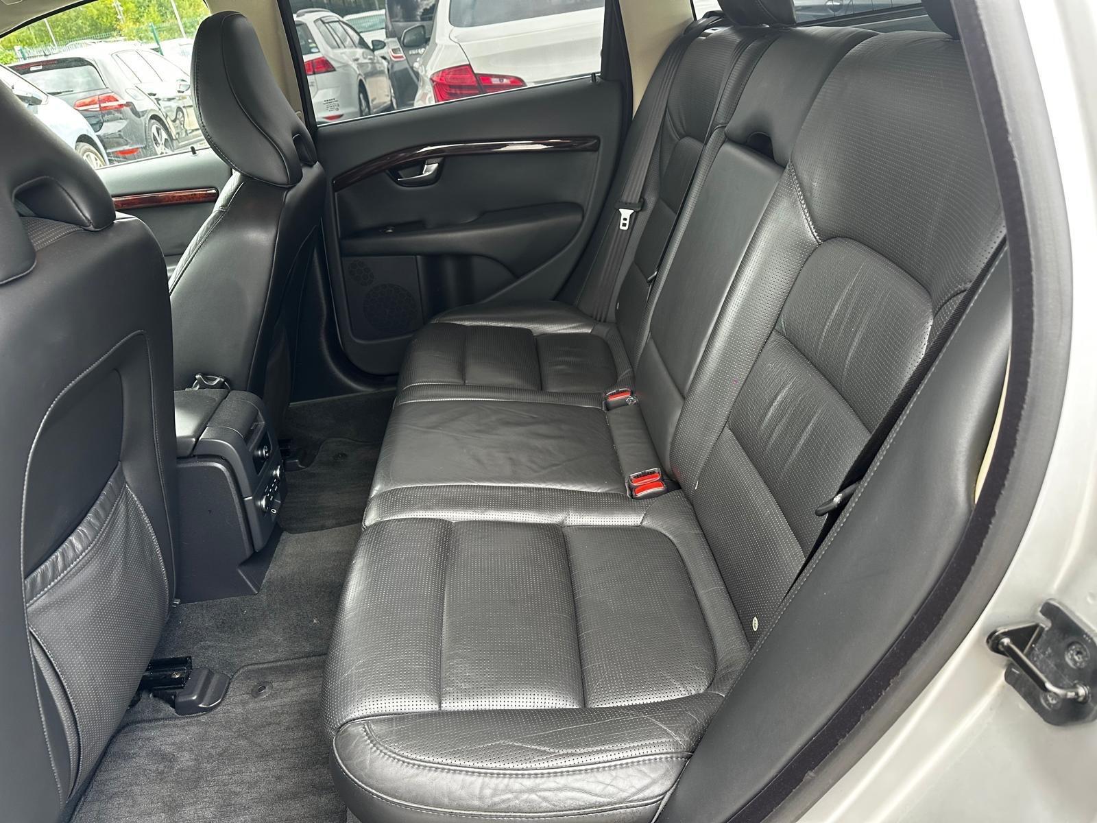 Volvo V70 - Image 12