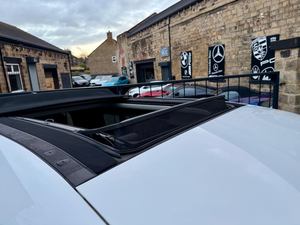 Land Rover Defender 90 - Image 14