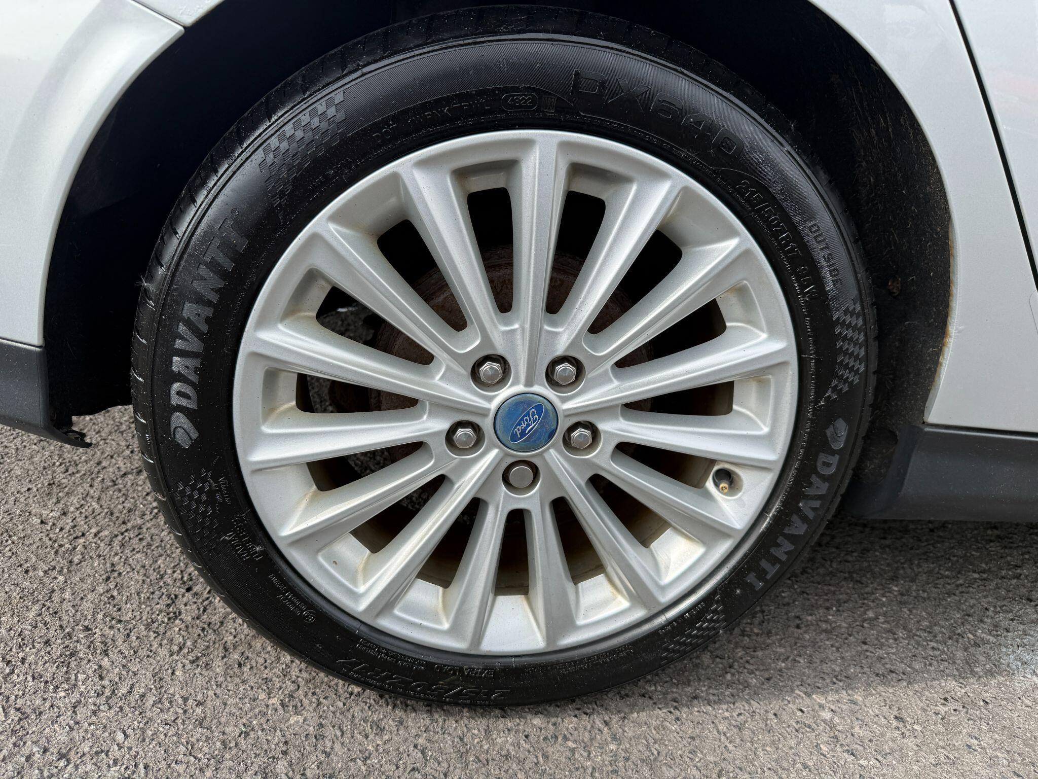 Ford Focus - Image 81