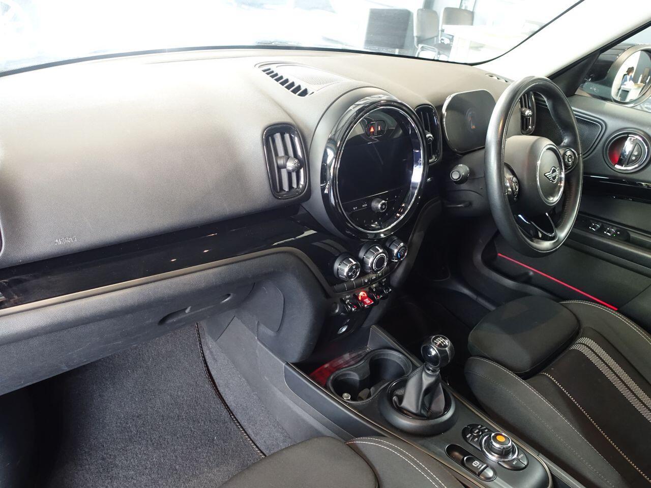 MINI Countryman - Image 11