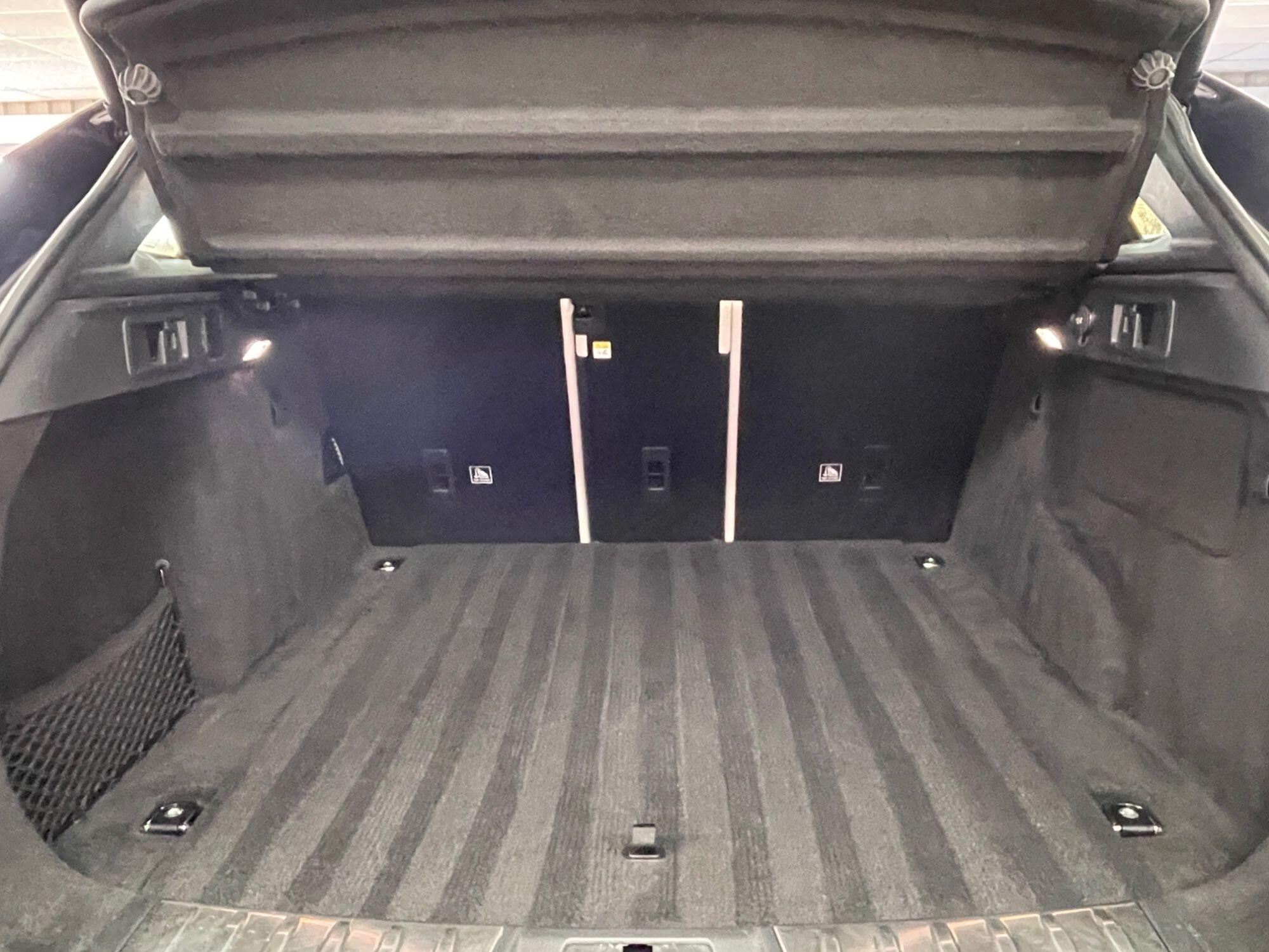 Jaguar F-Pace - Image 18