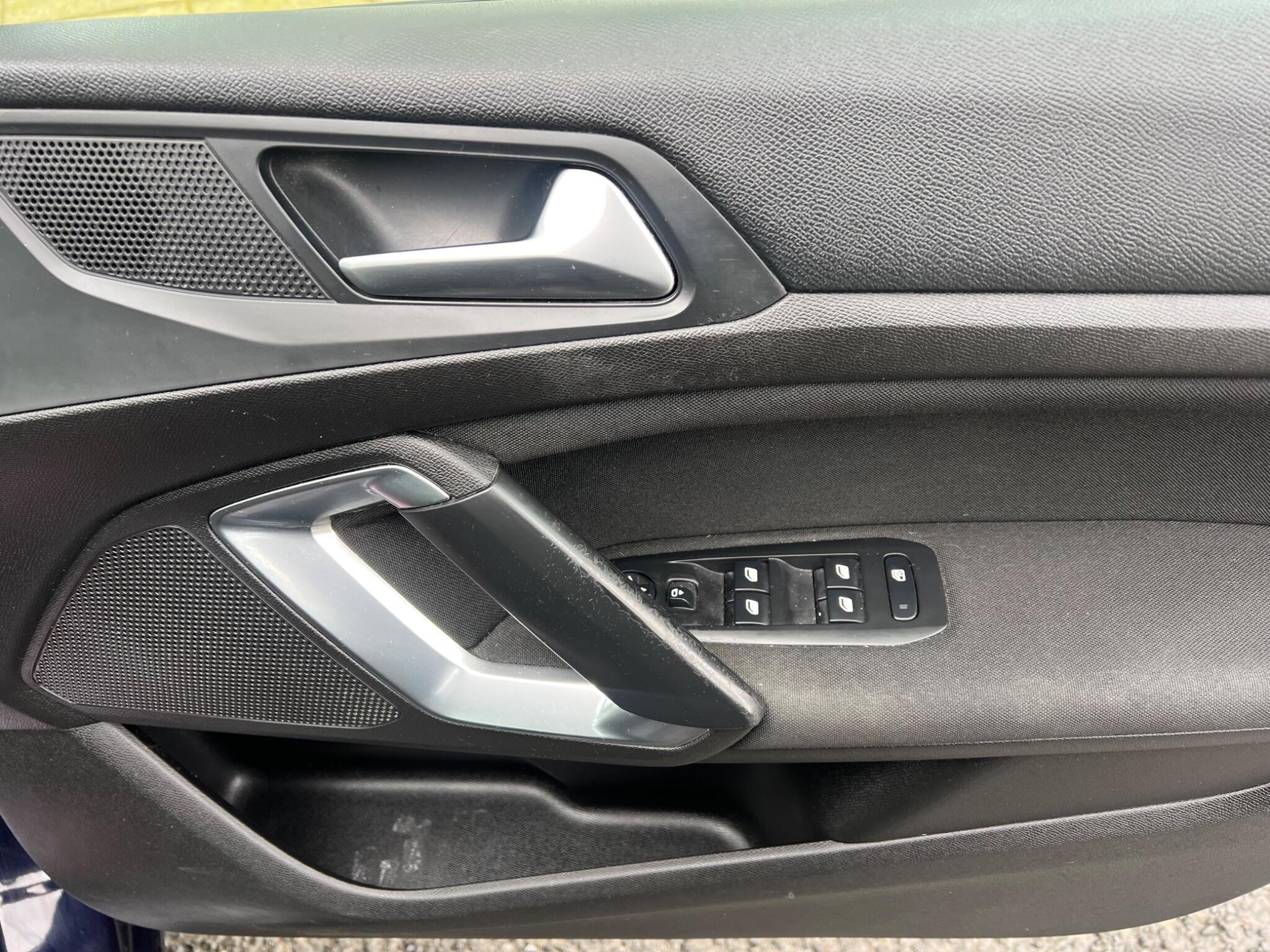 Peugeot 308 - Image 21