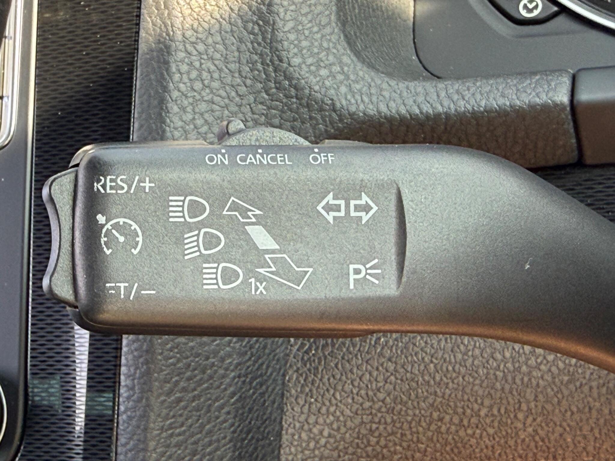 Volkswagen Scirocco - Image 28