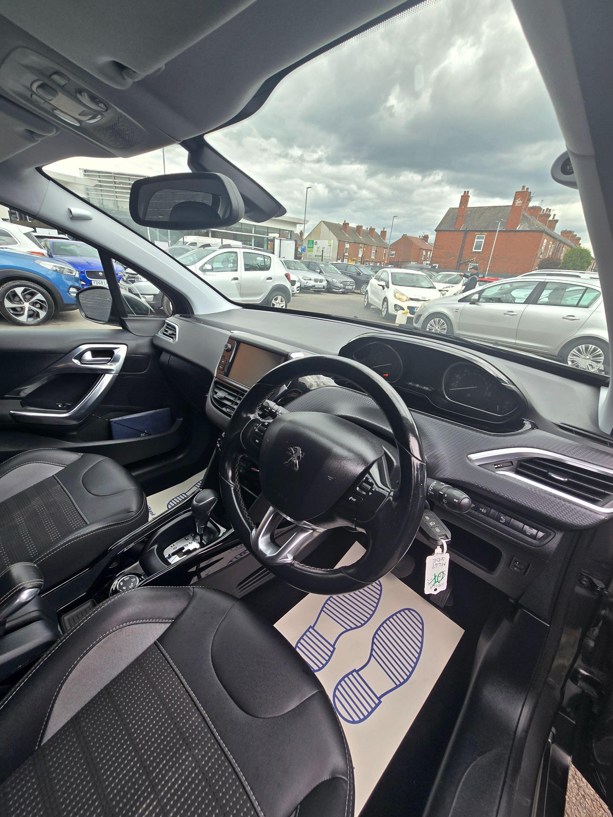 Peugeot 2008 - Image 28