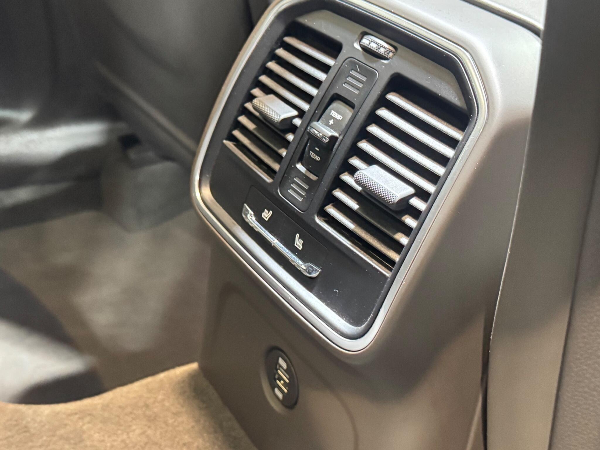 Porsche Macan - Image 16