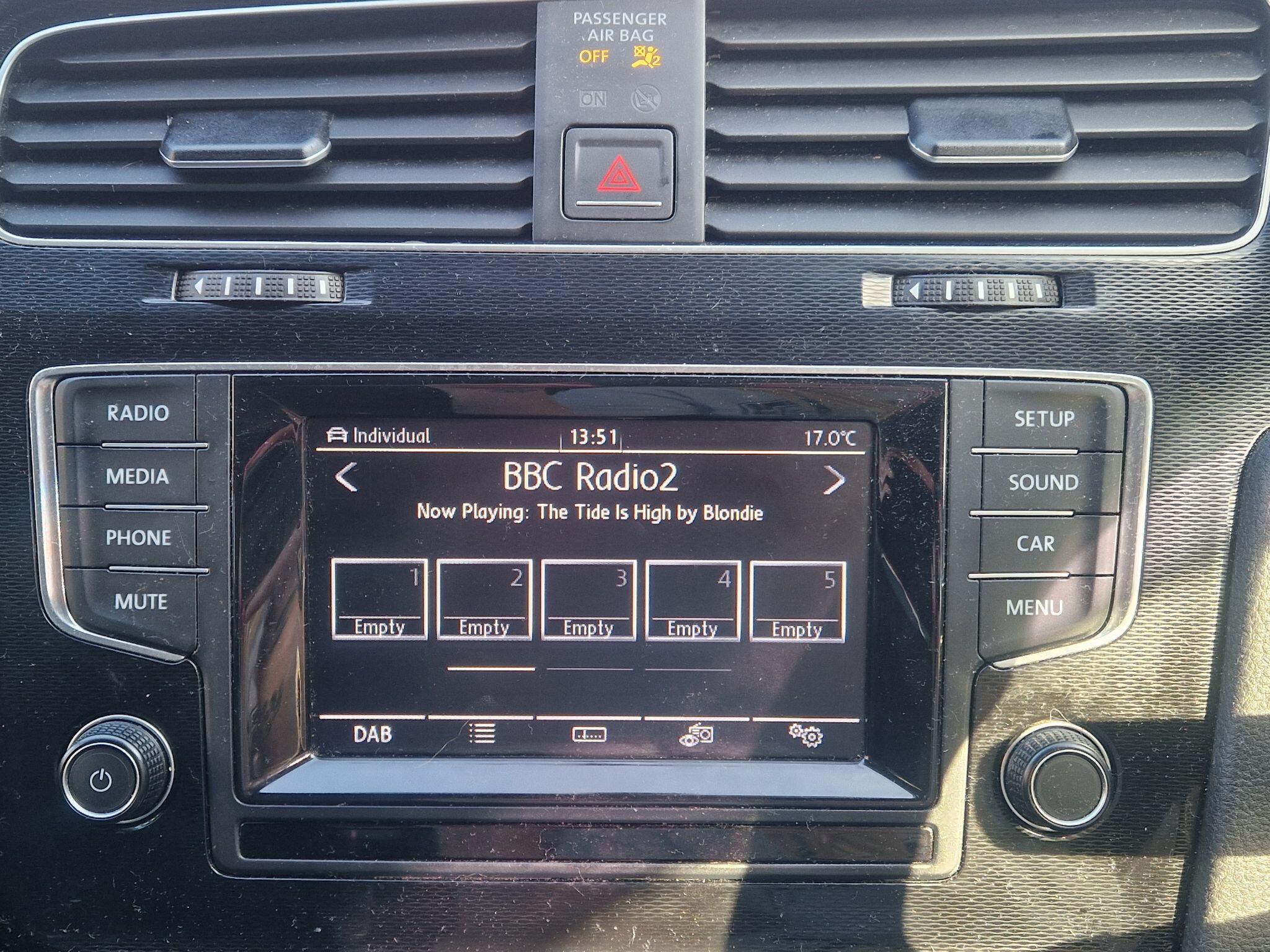 Volkswagen Golf - Image 38