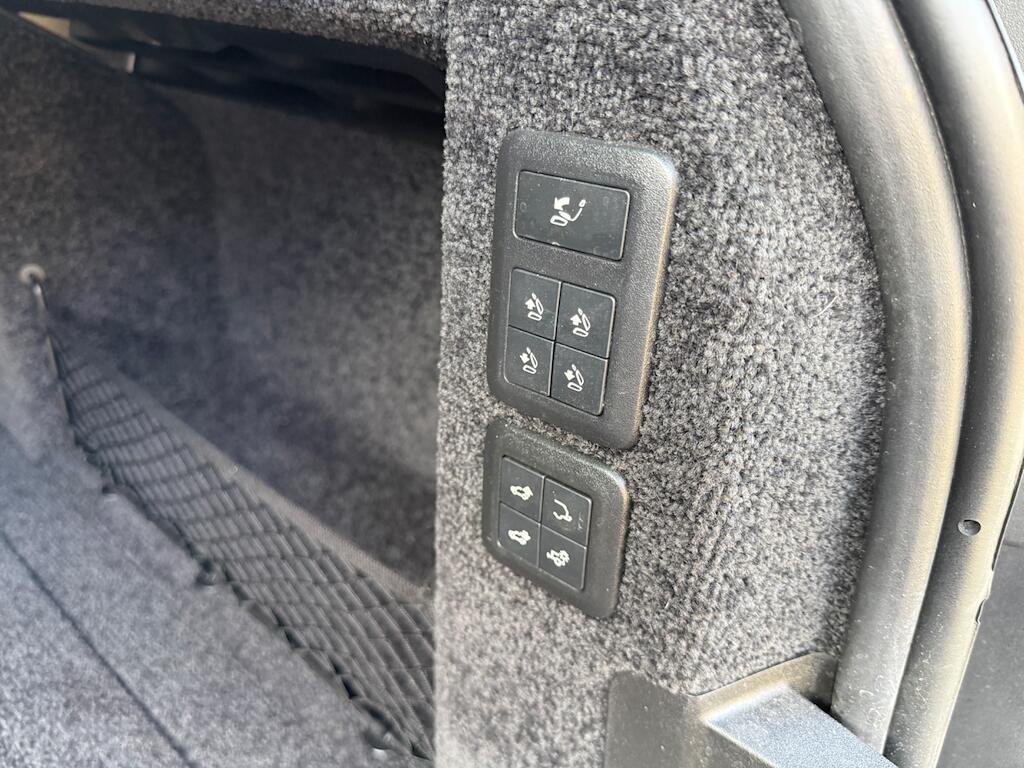Land Rover Range Rover - Image 19