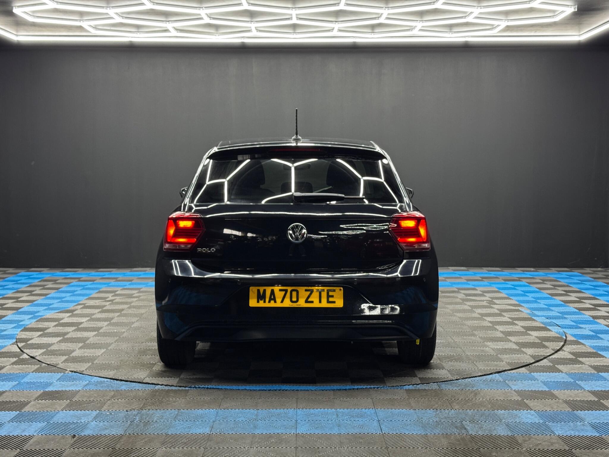 Volkswagen Polo - Image 6