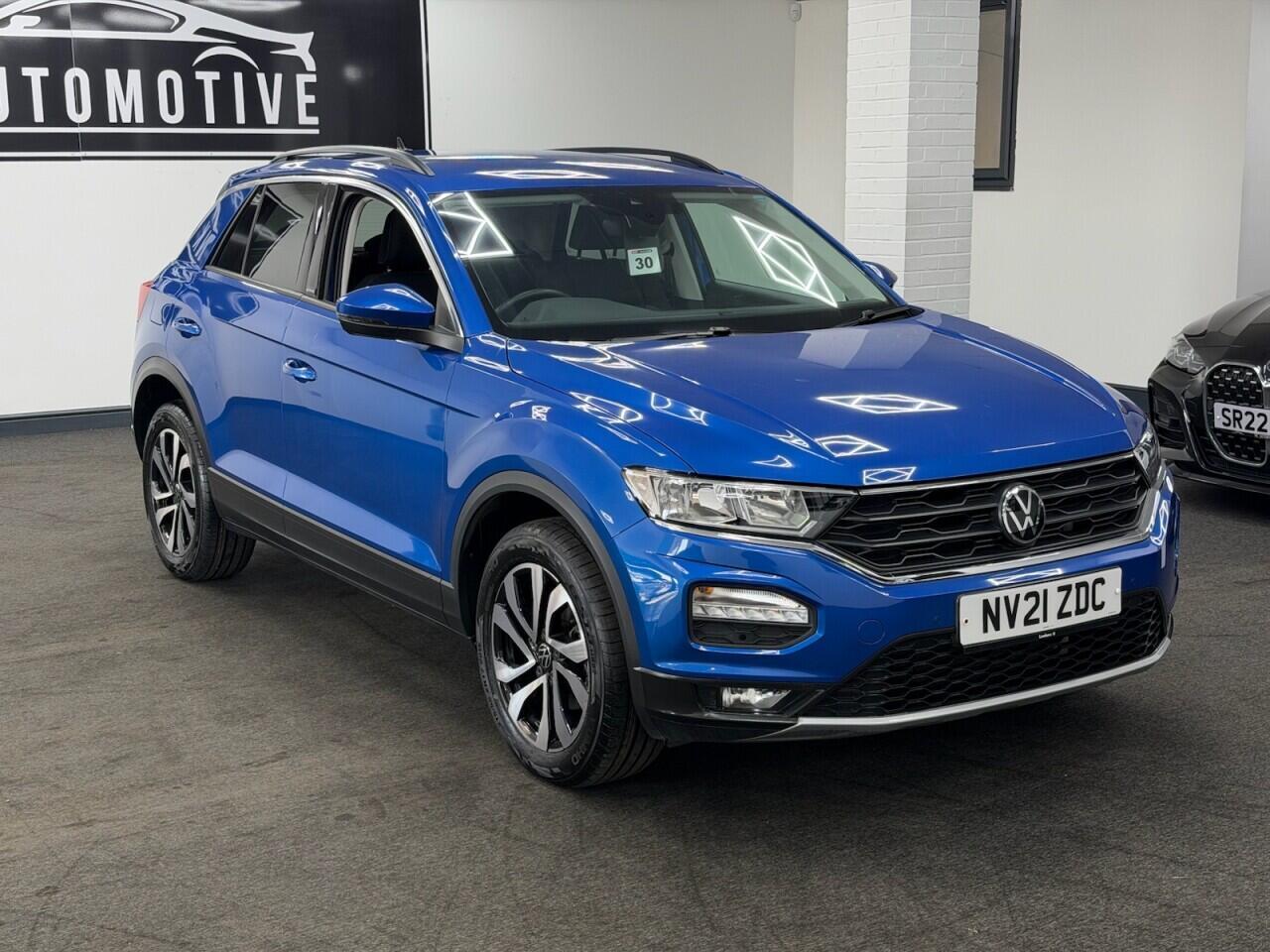 Volkswagen T-Roc - Image 12