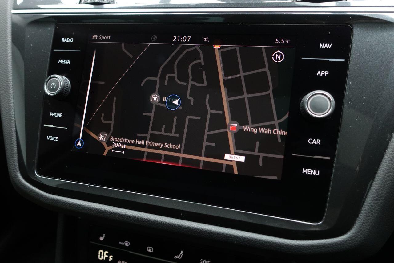 Volkswagen Tiguan - Image 3