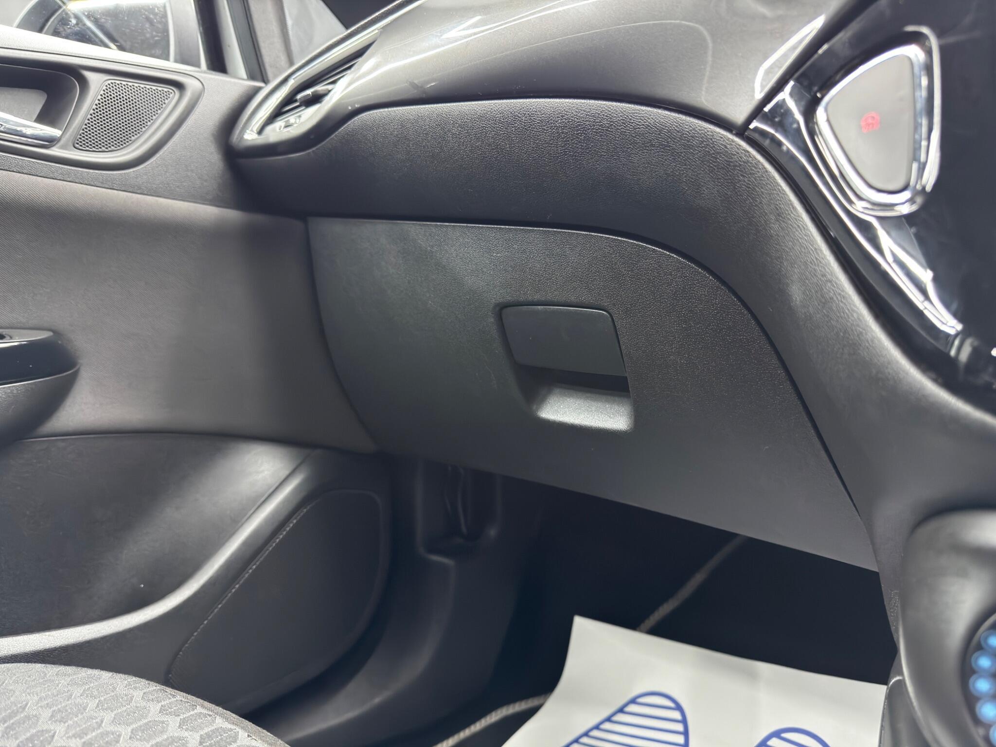 Vauxhall Corsa - Image 29