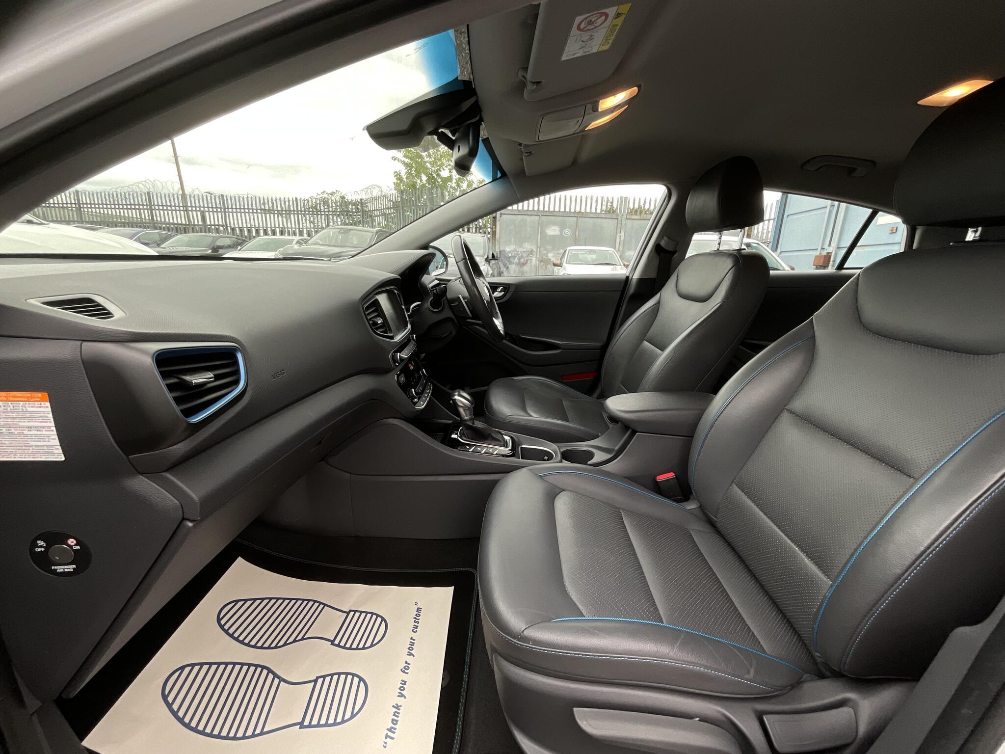 Hyundai Ioniq - Image 15