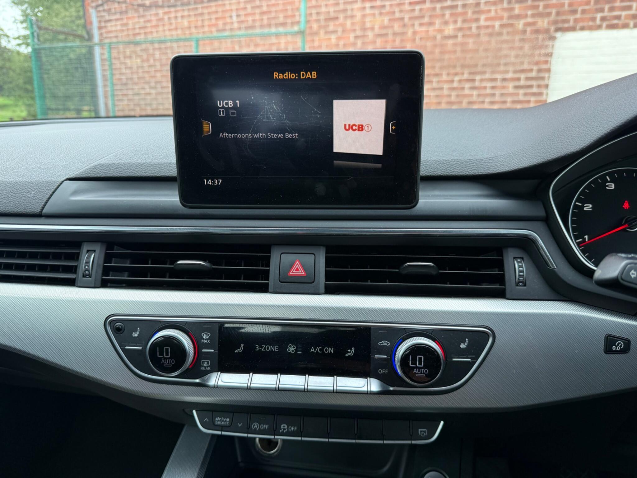 Audi A4 - Image 12