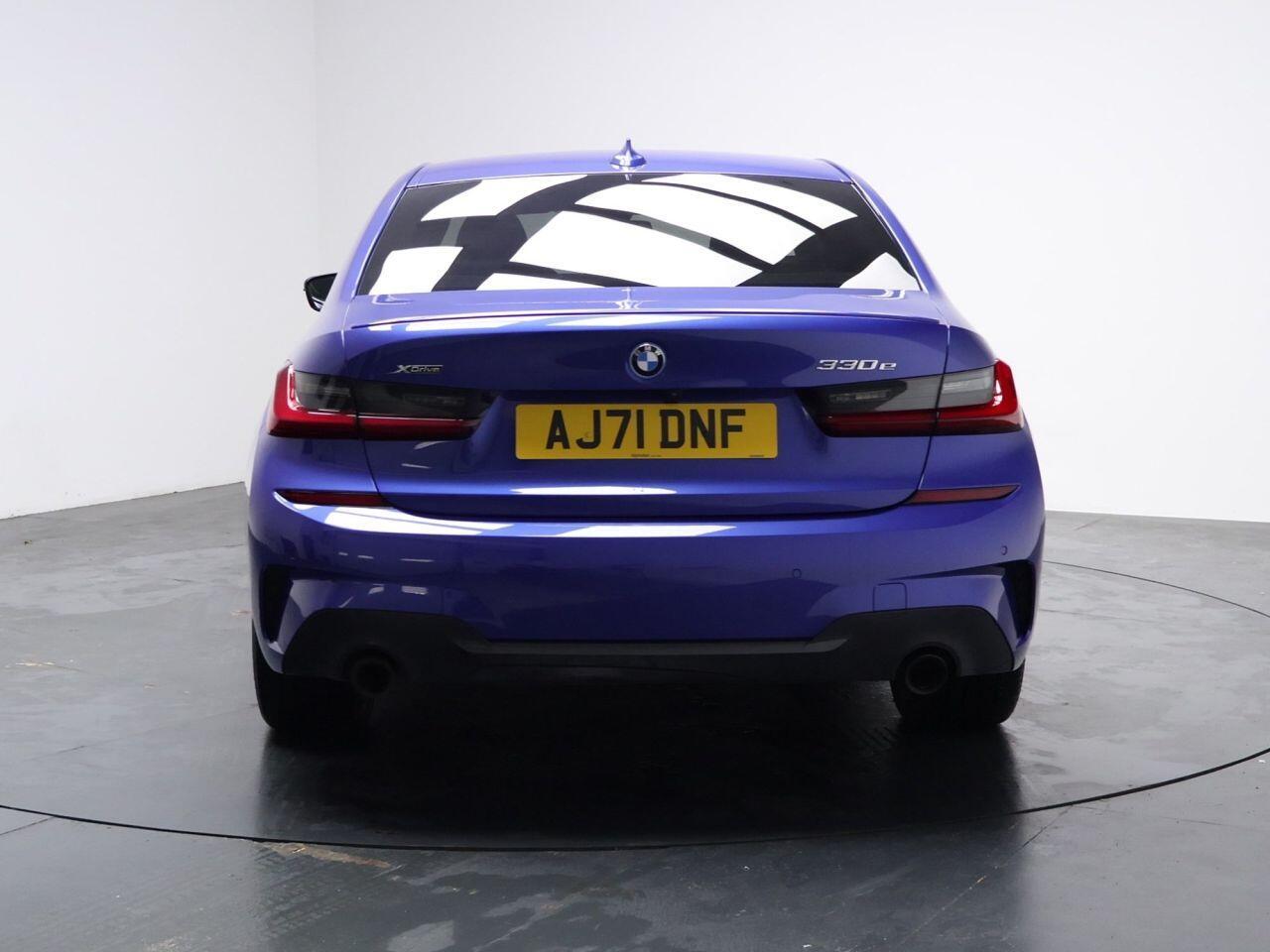 BMW 3 Series - Image 11