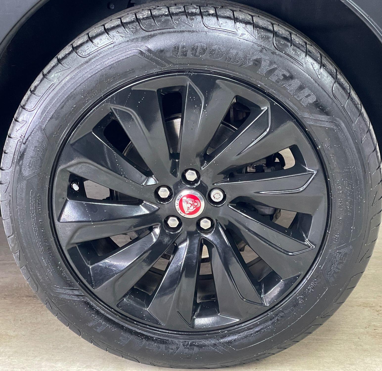 Jaguar E-Pace - Image 14