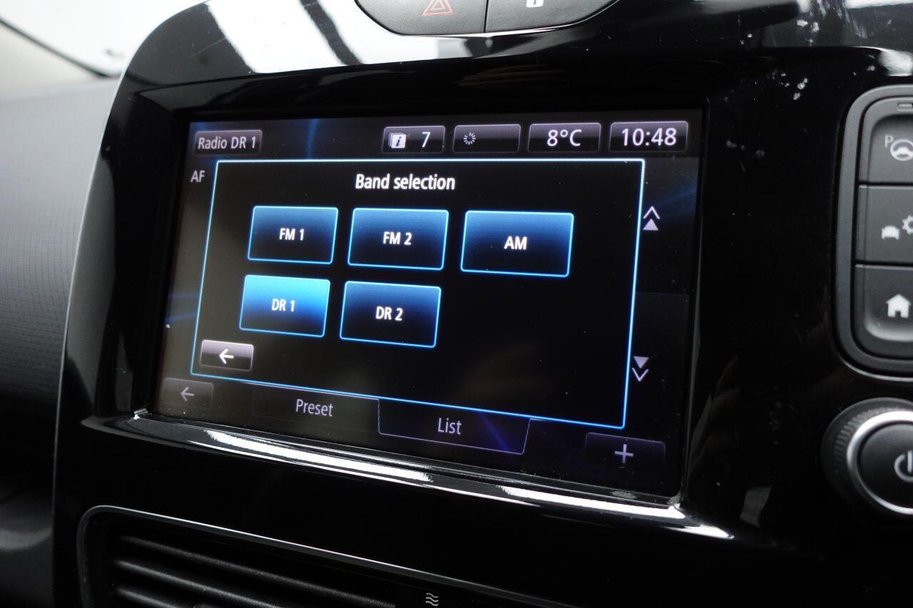 Renault Clio - Image 33