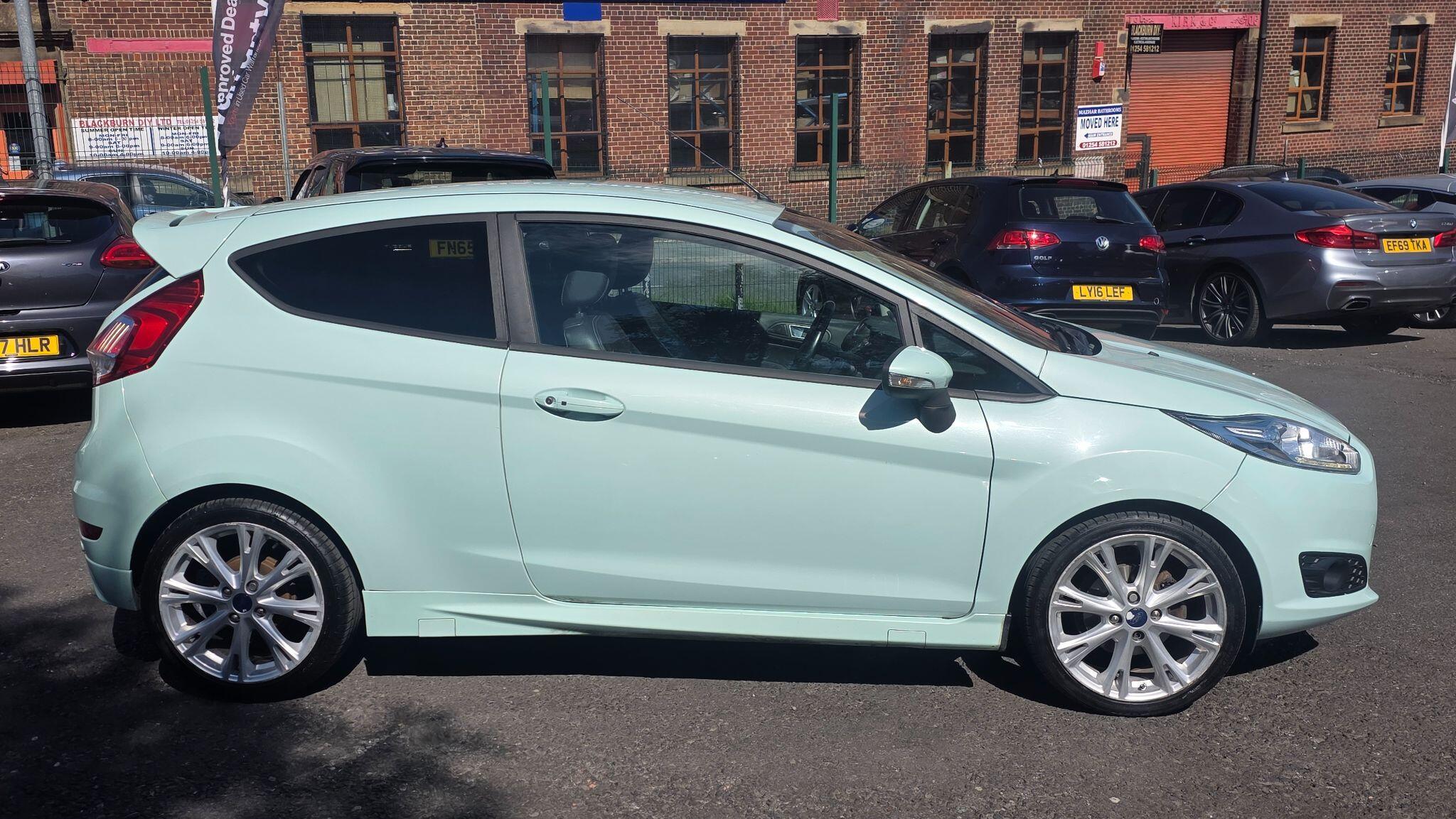 Ford Fiesta - Image 8
