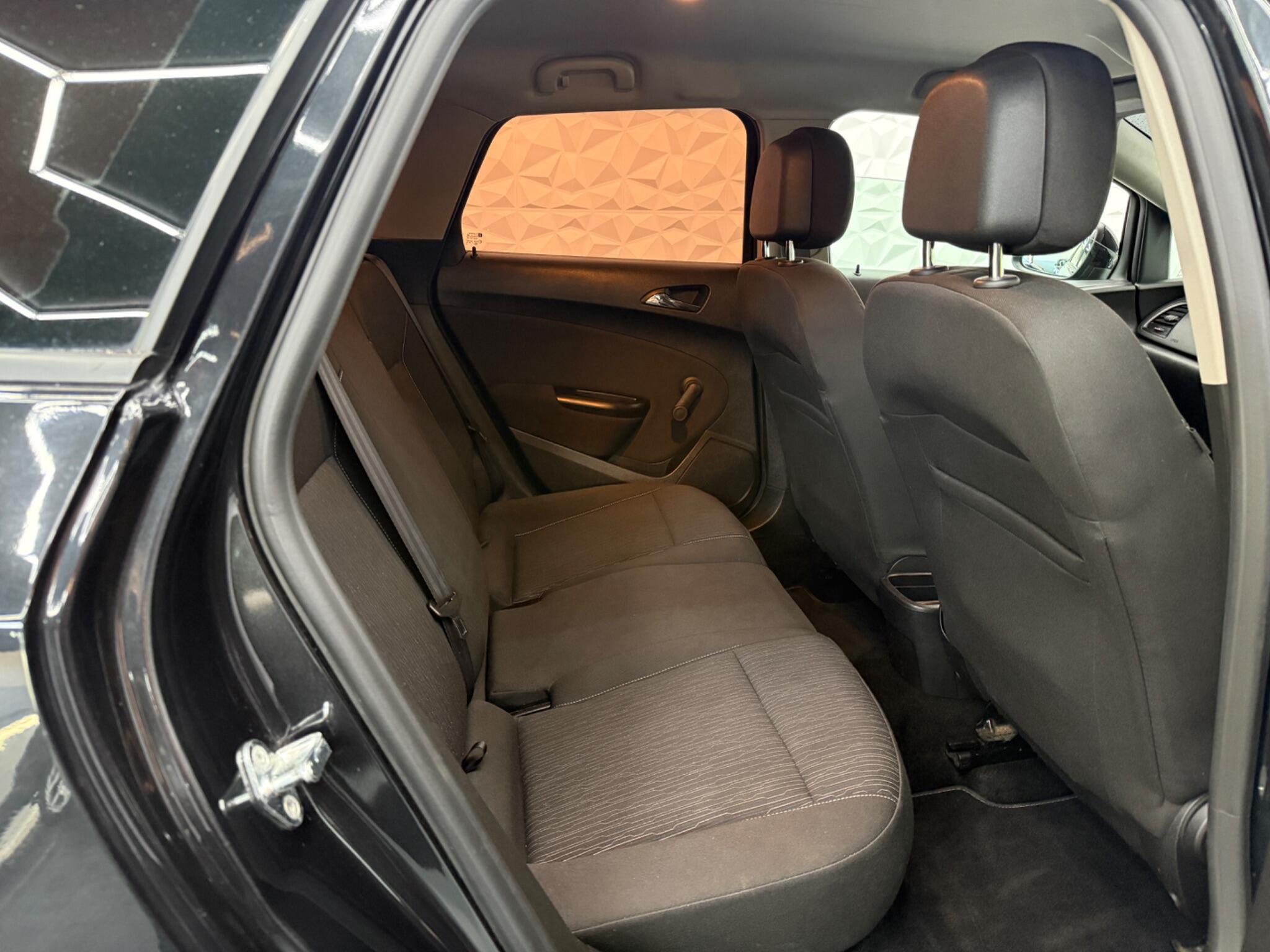 Vauxhall Astra - Image 20