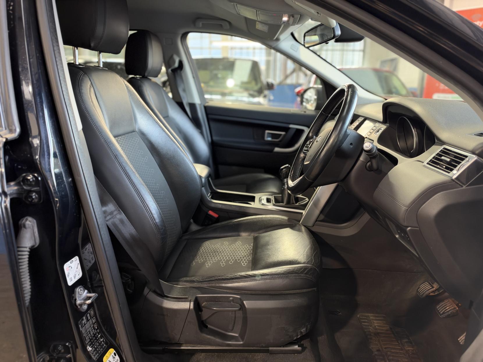 Land Rover DISCOVERY SPORT - Image 13