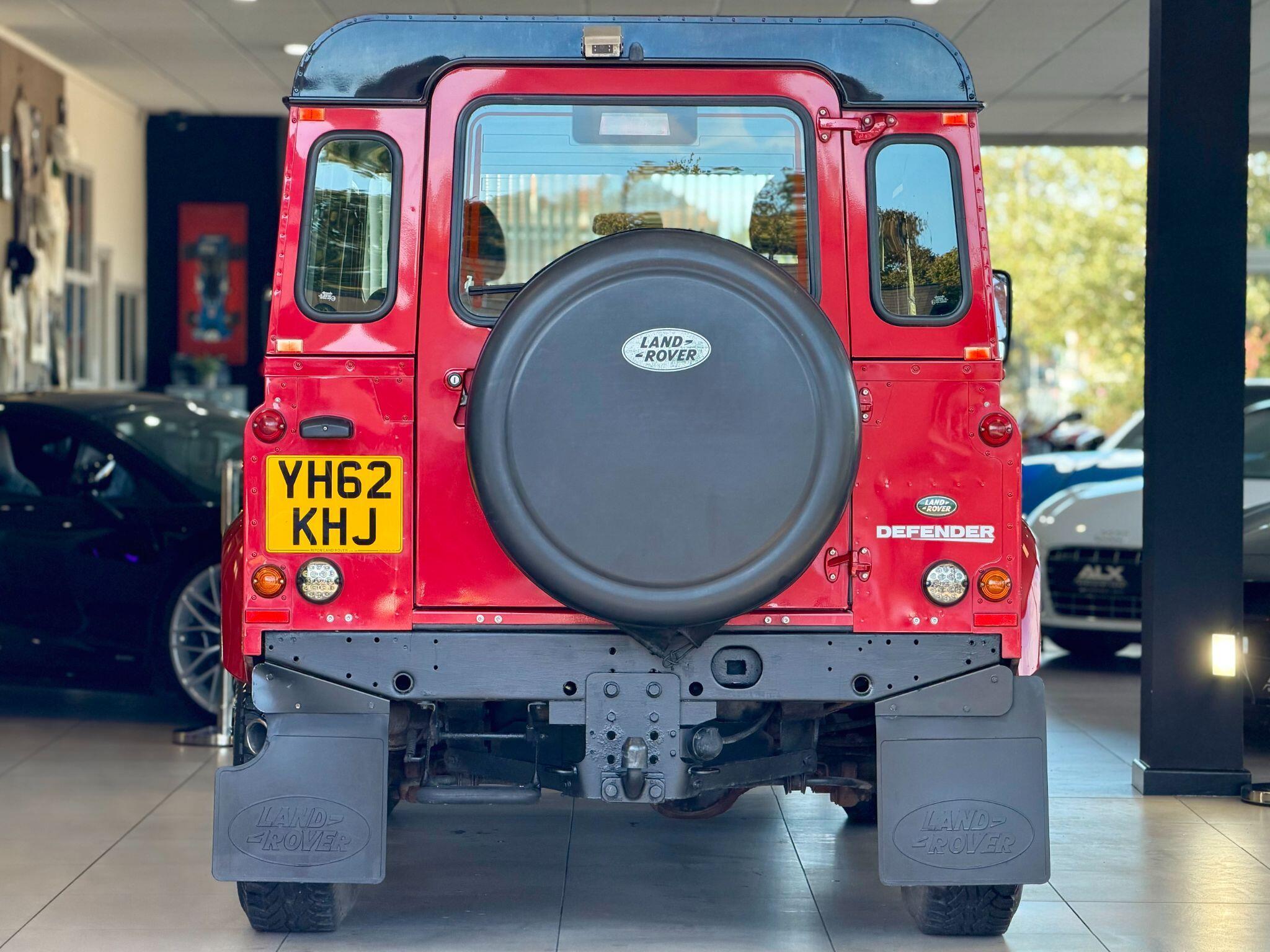 Land Rover Defender 90 - Image 17