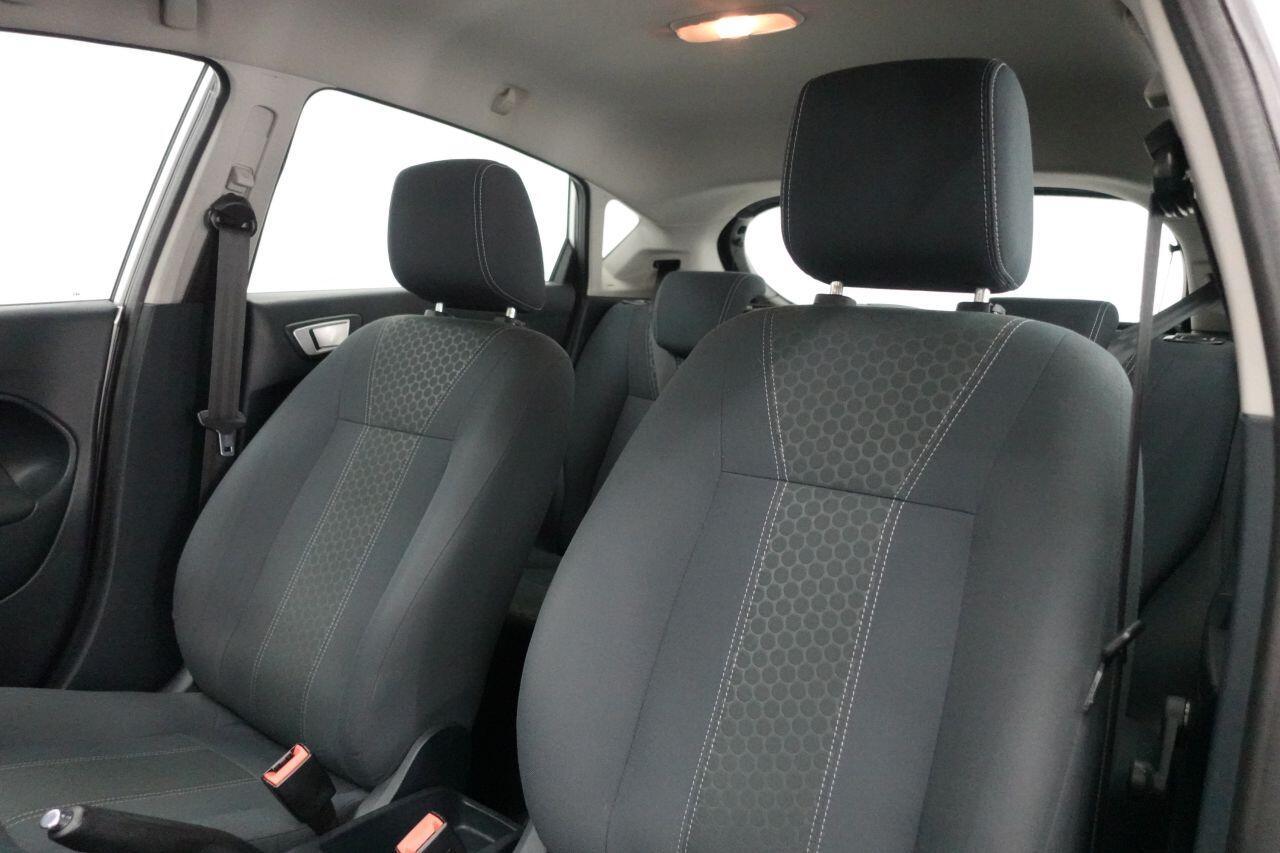 Ford Fiesta - Image 14