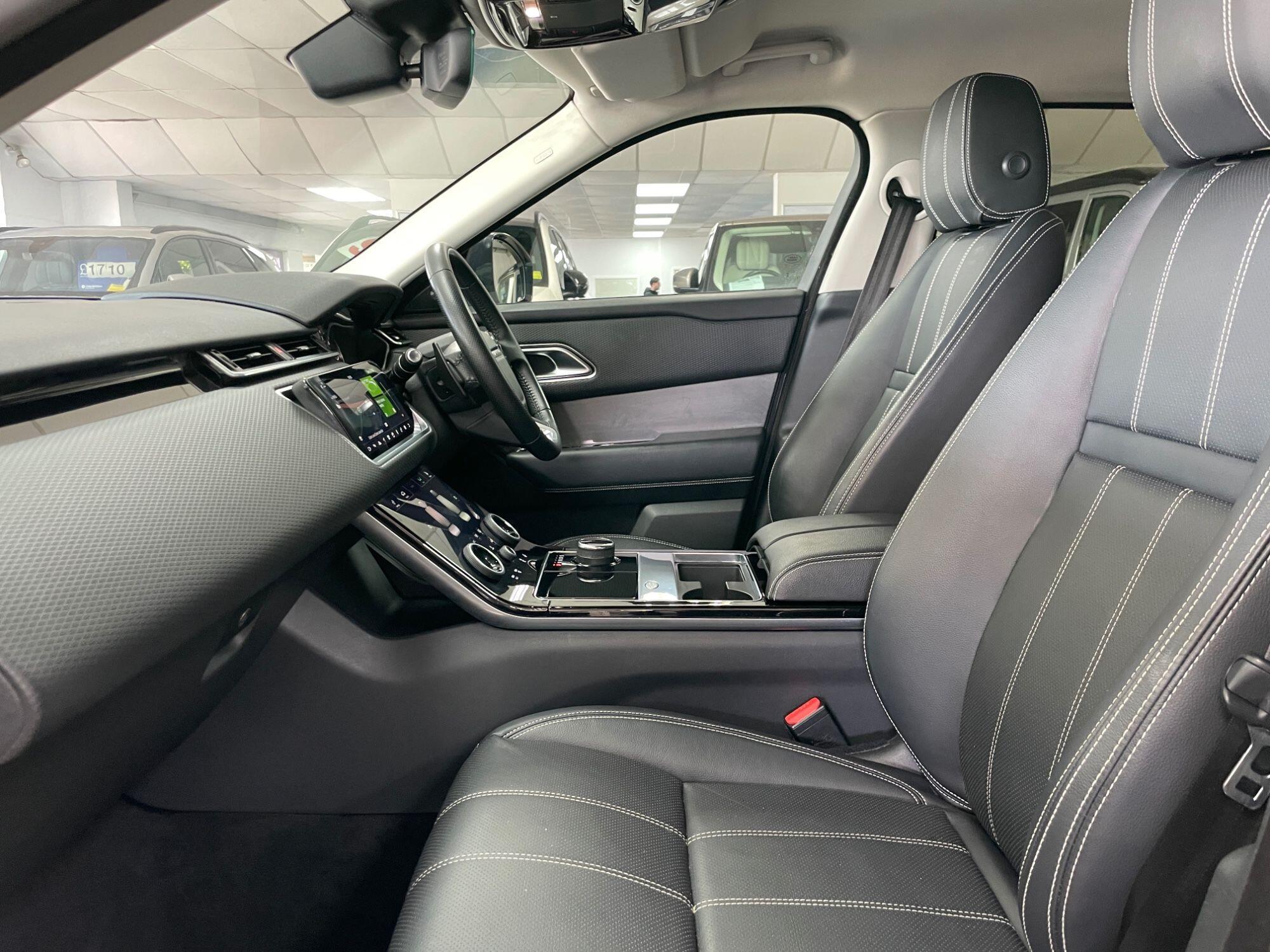 Land Rover Range Rover Velar - Image 35