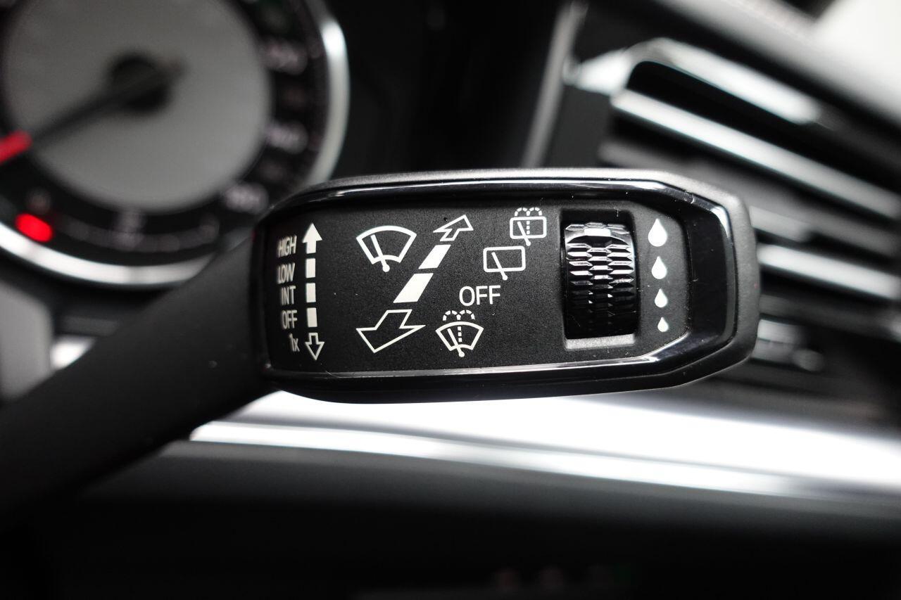 Volkswagen Touareg - Image 49