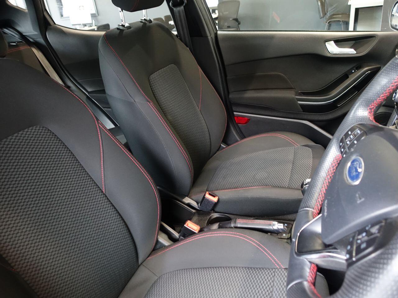 Ford Fiesta - Image 13