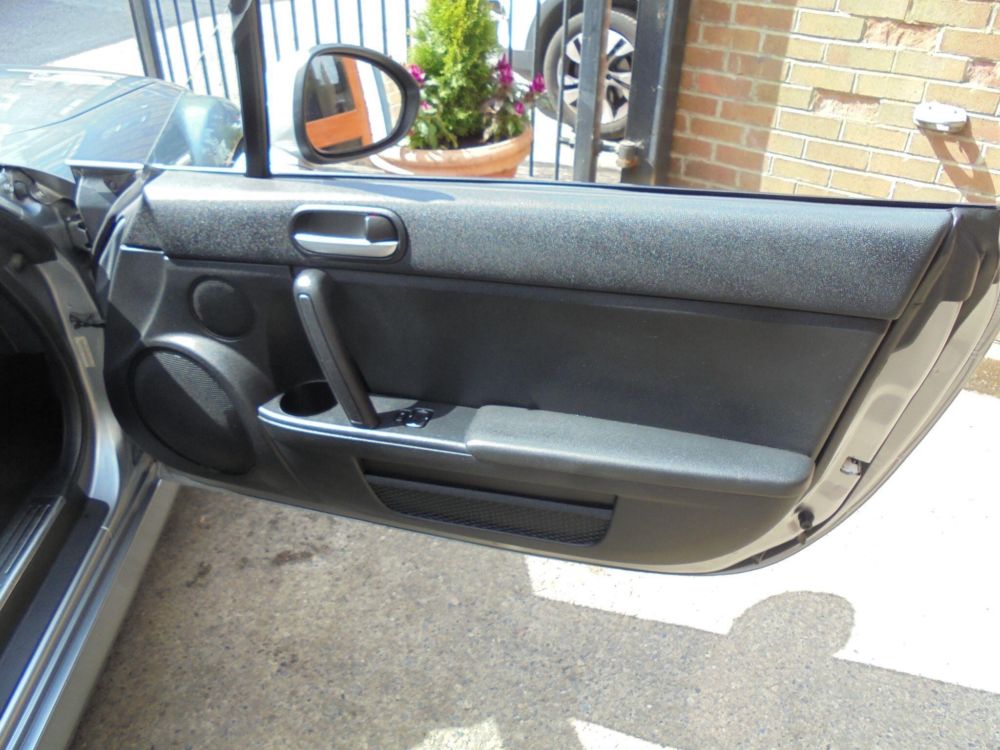 Mazda MX-5 - Image 15