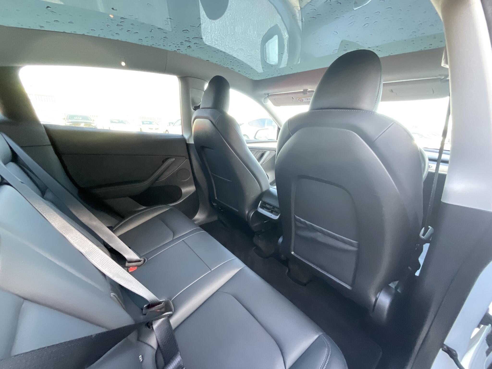 Tesla Model Y - Image 10