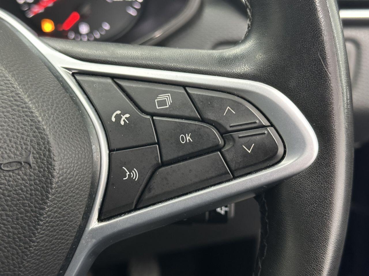 Renault Clio - Image 30