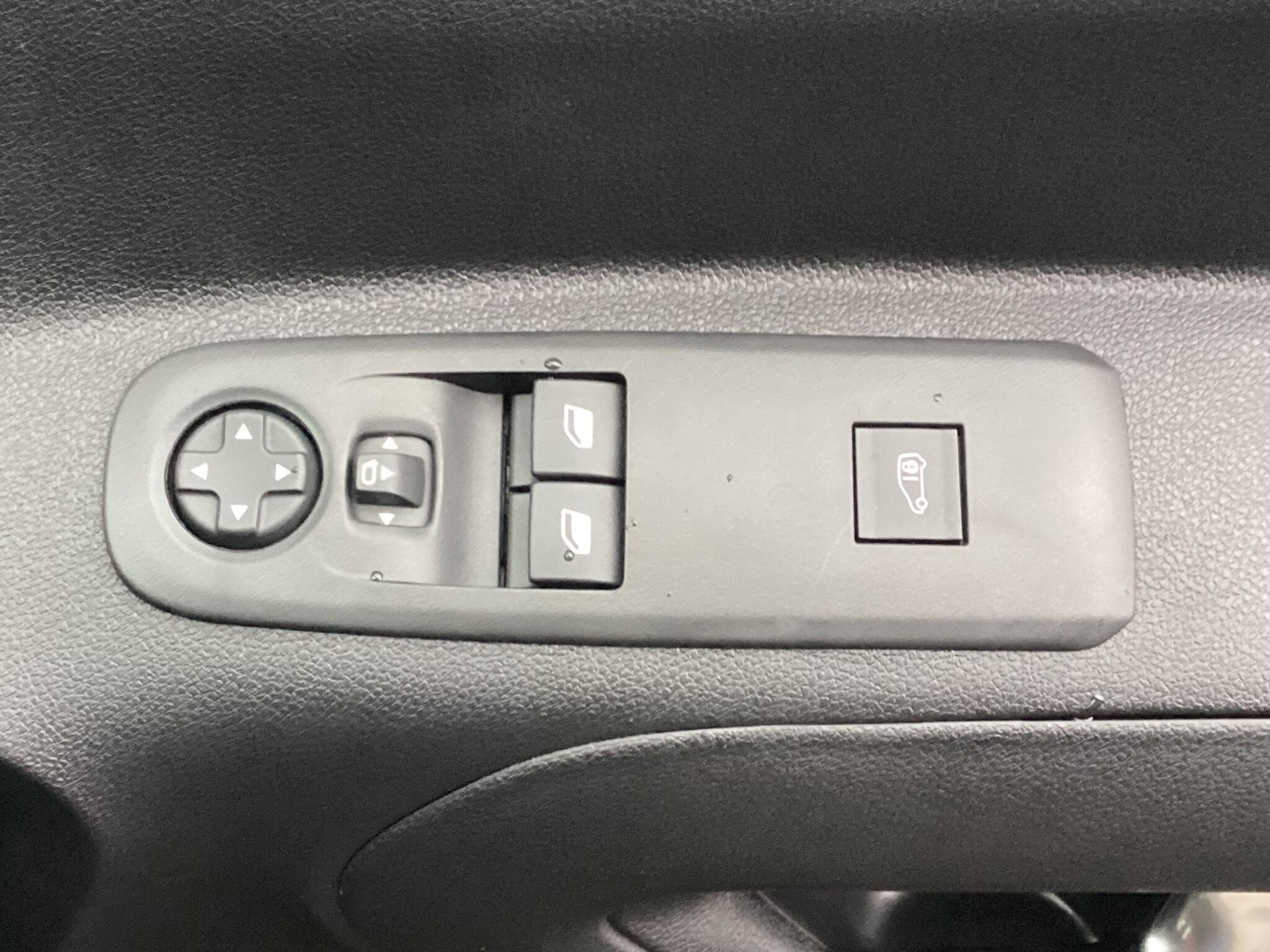 Fiat Doblo - Image 18