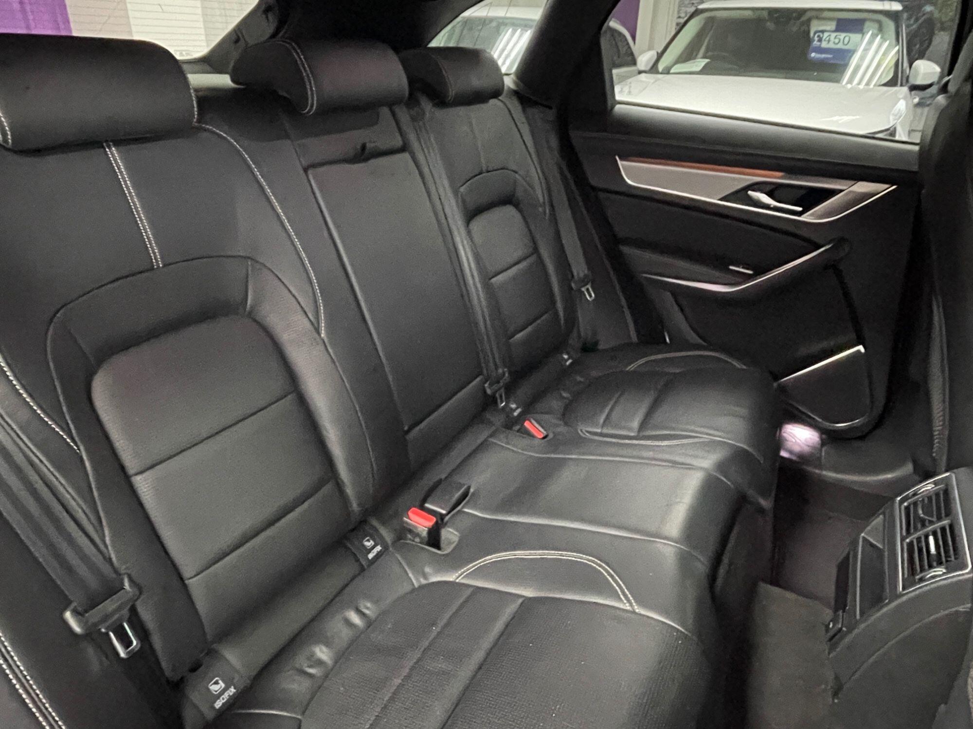 Jaguar F-Pace - Image 27