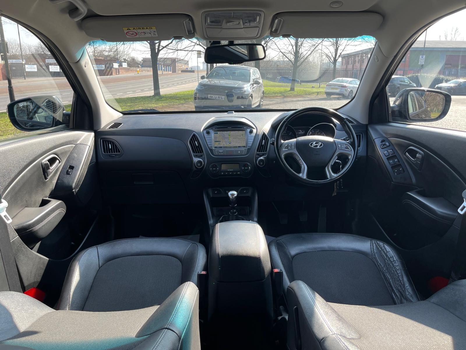 Hyundai ix35 - Image 48