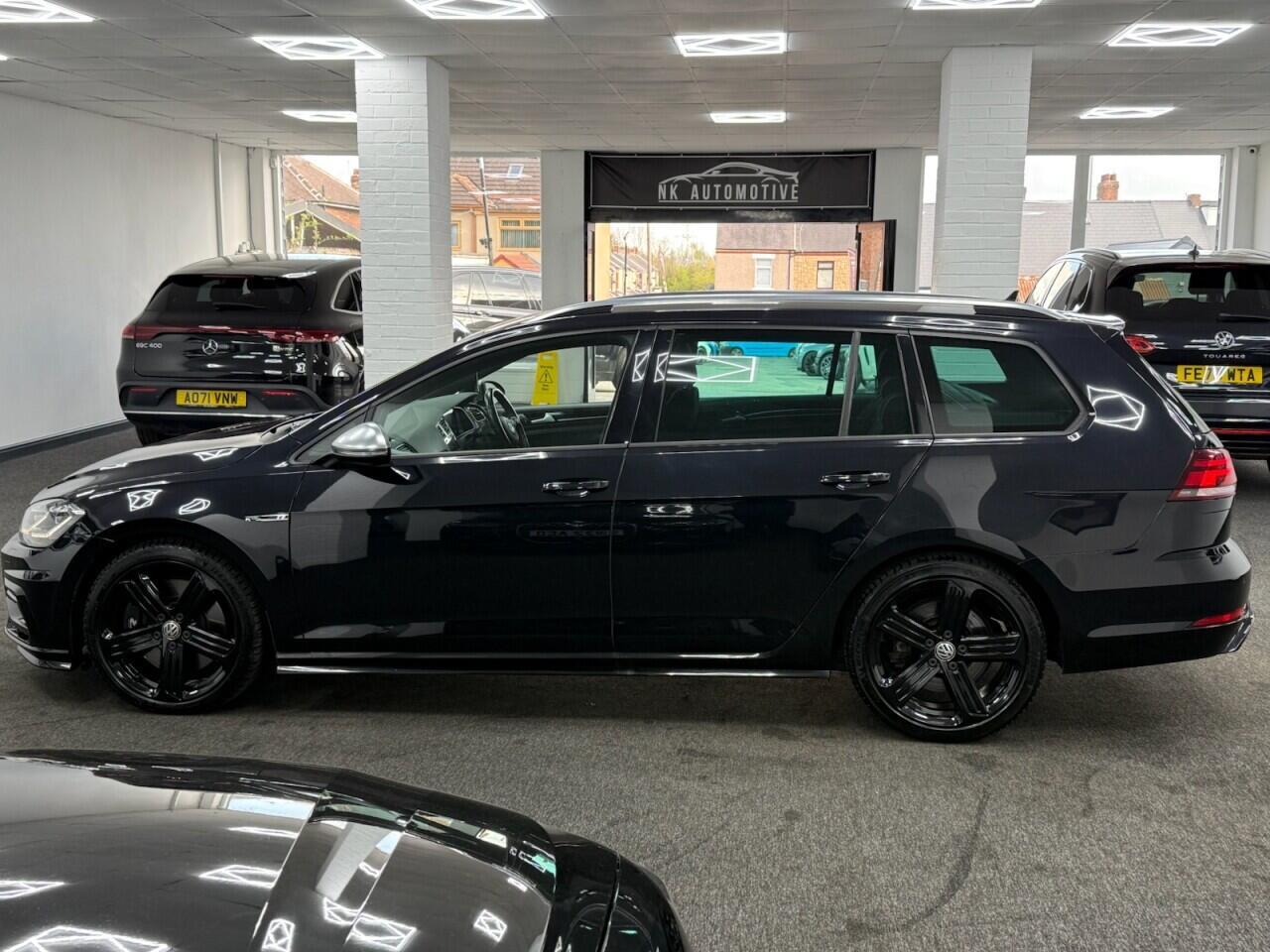 Volkswagen Golf - Image 9