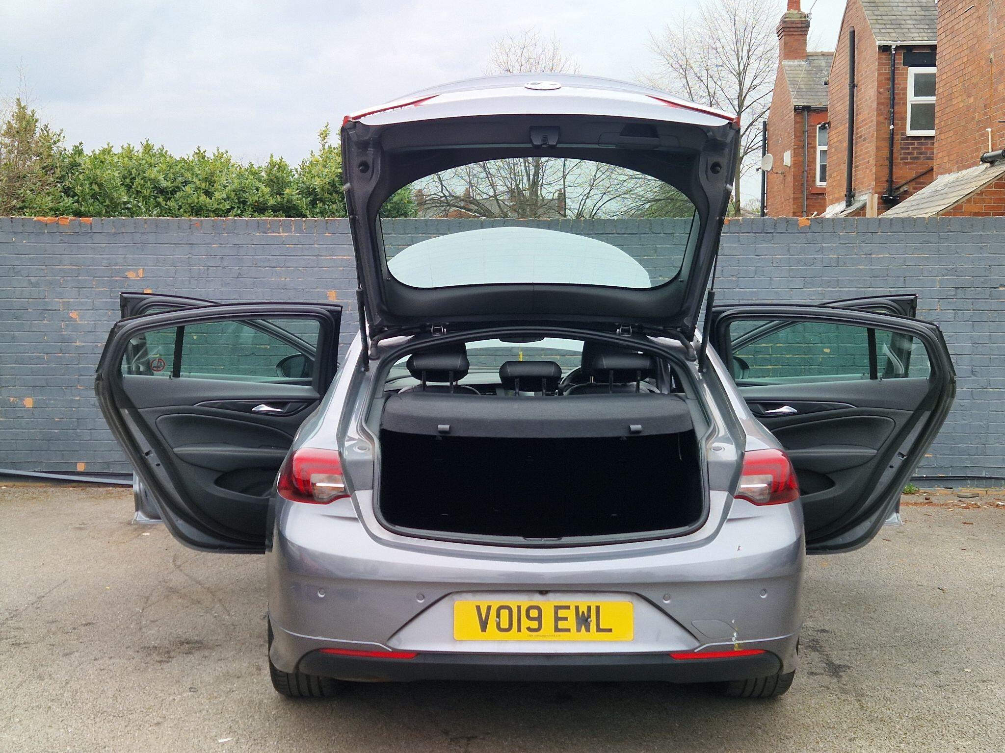 Vauxhall Insignia - Image 20