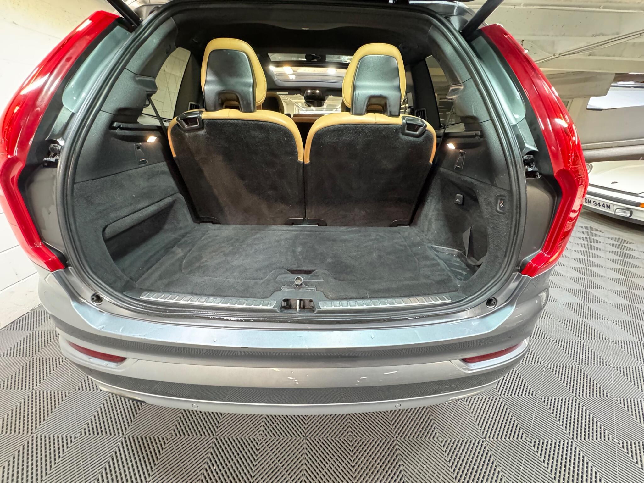 Volvo XC90 - Image 14