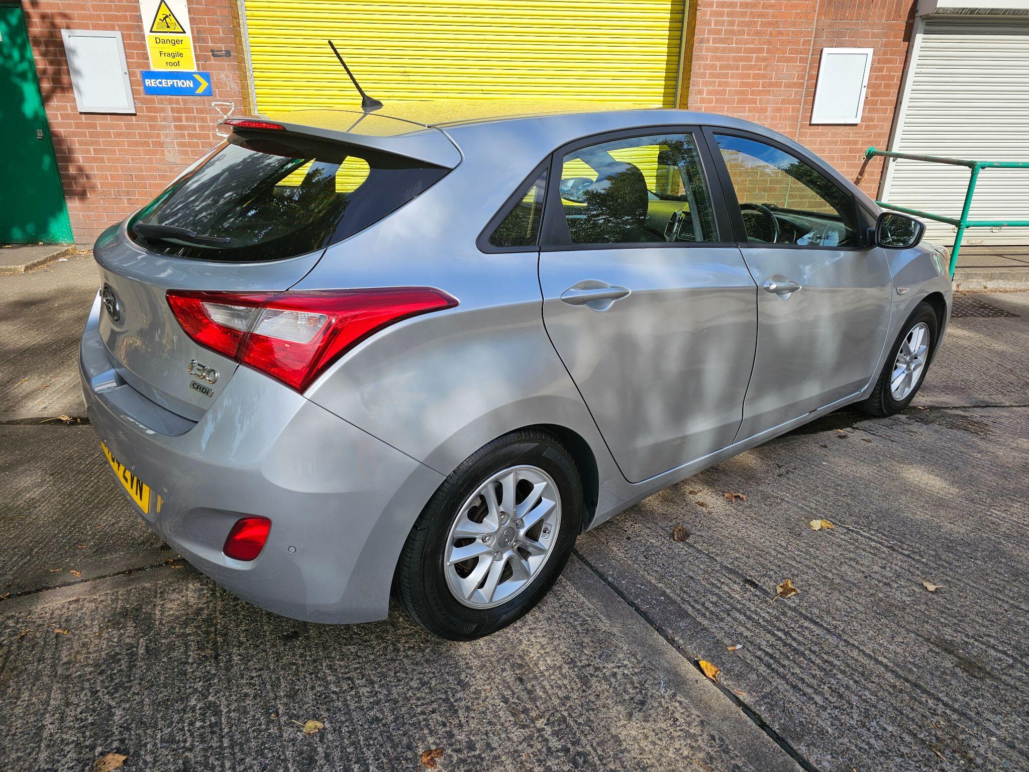 Hyundai i30 - Image 10