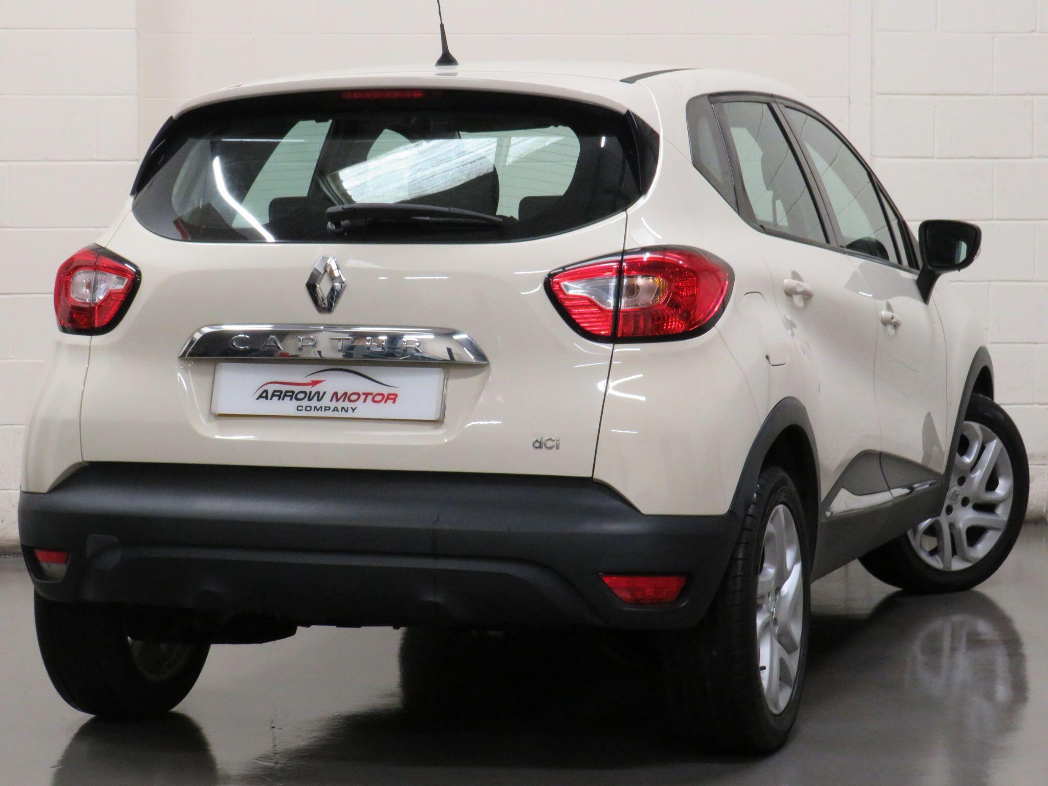 Renault Captur - Image 3