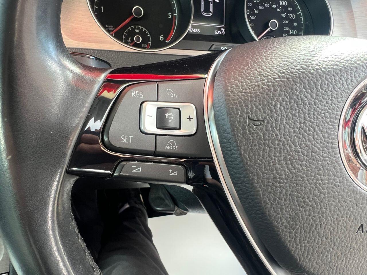 Volkswagen Golf - Image 20