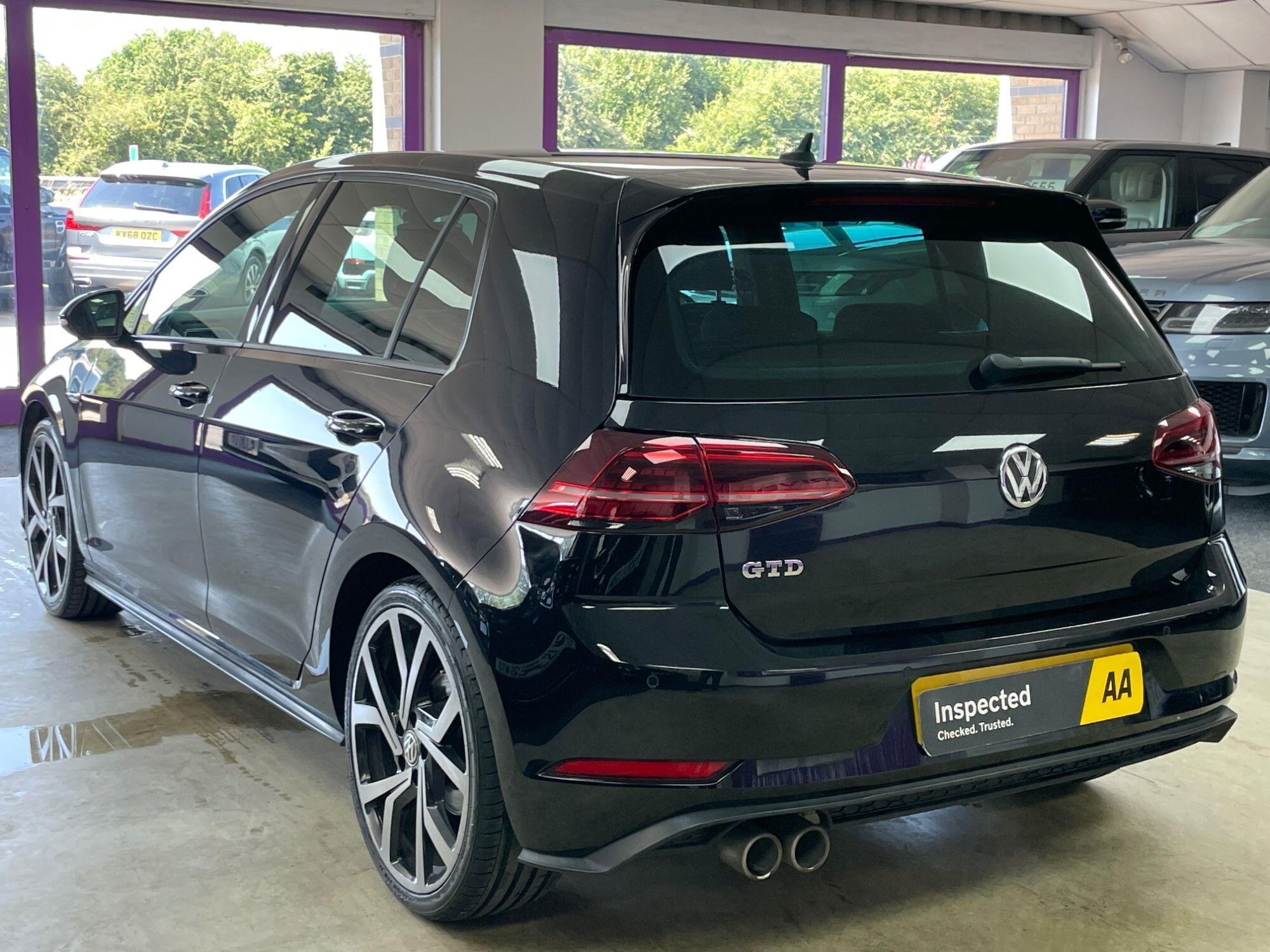 Volkswagen Golf - Image 7