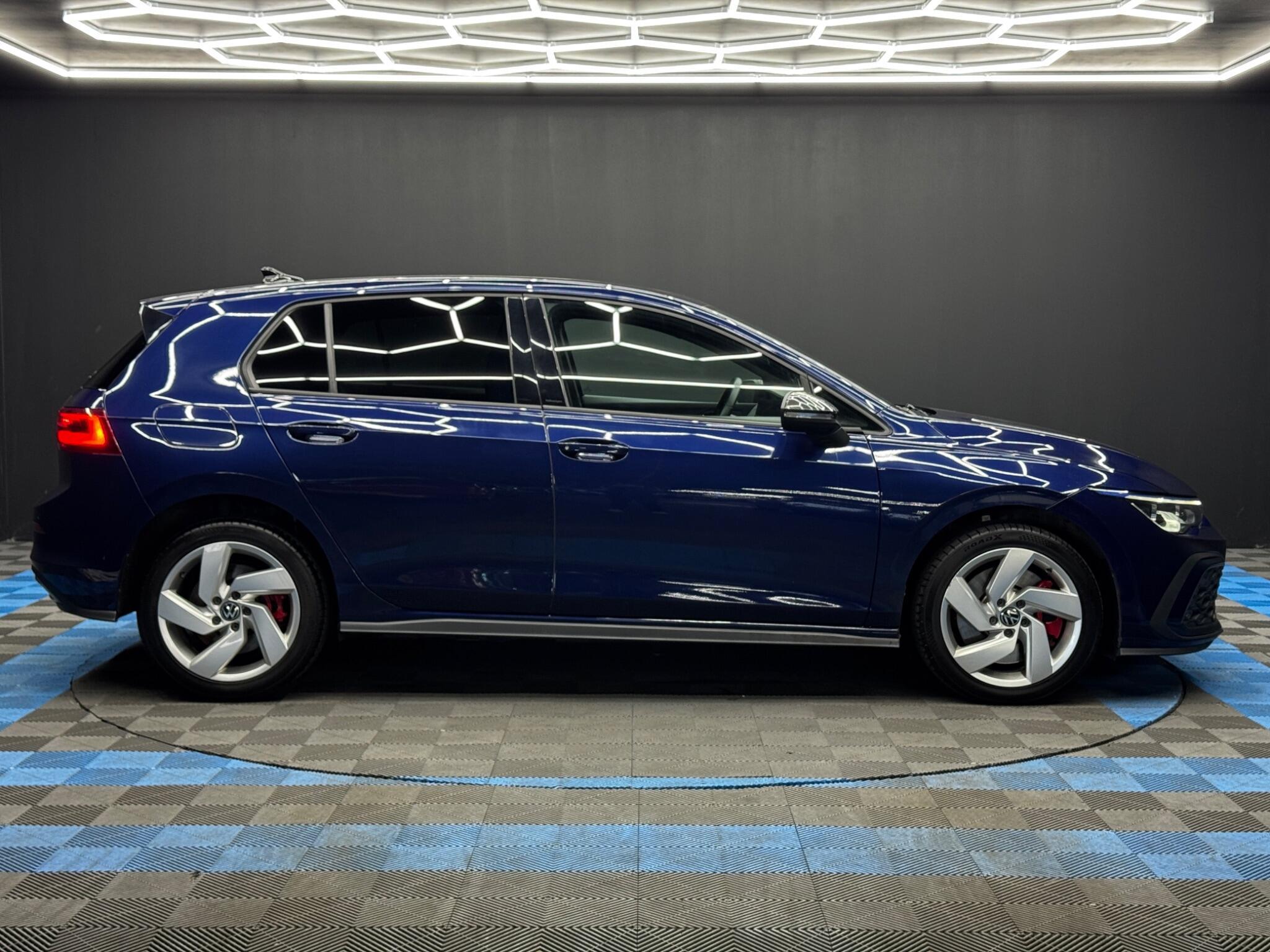 Volkswagen Golf - Image 4