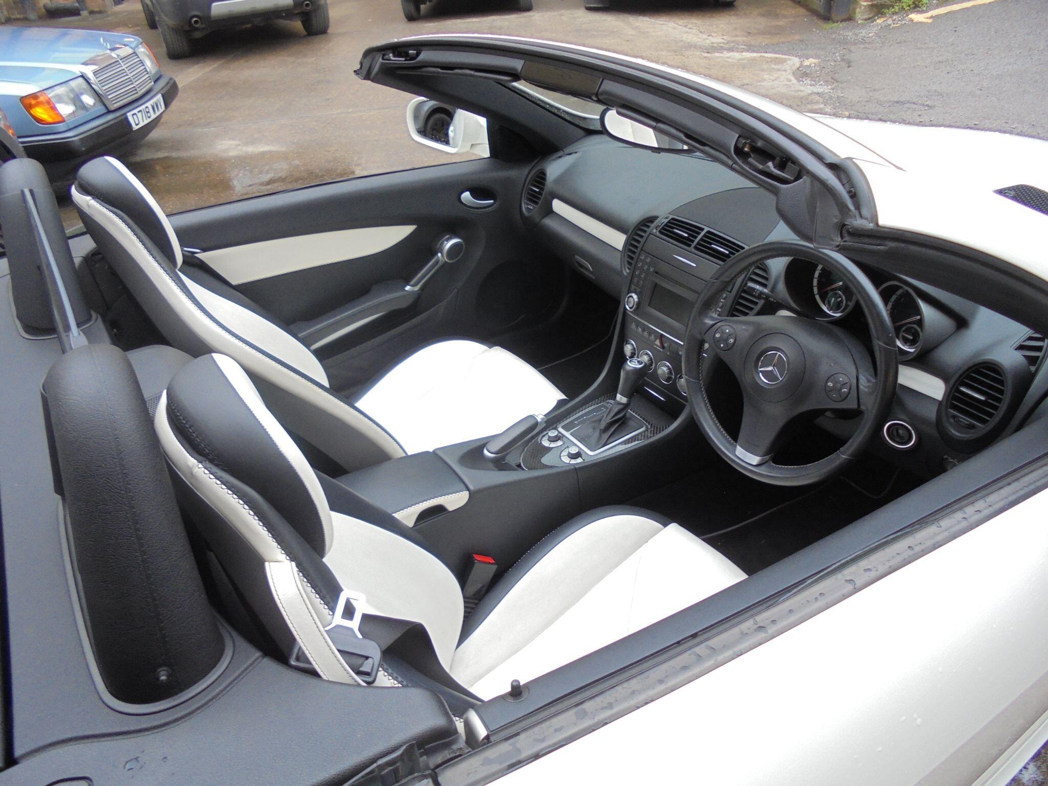 Mercedes SLK - Image 9